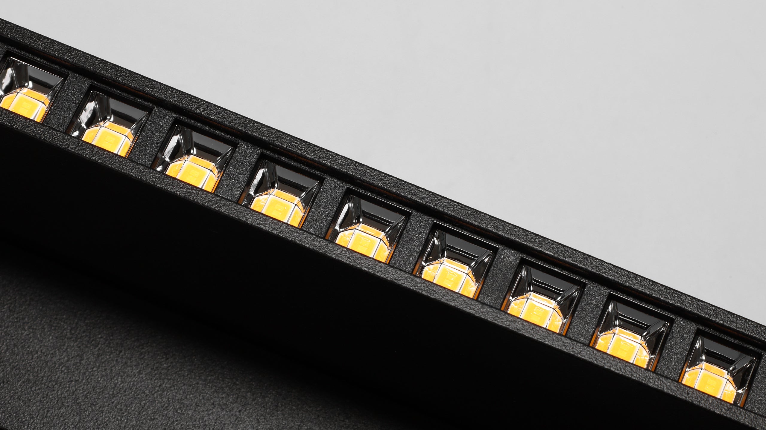 Линеен LED модул Darklight AJ 10PCB | 3000K | 40°
