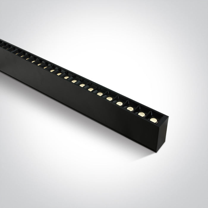 Черен 48pcs Спот UGR17 40W WW (топло бяло) 1300 мм 34° 230V Dark-Light (задълбочен оптичен конус)