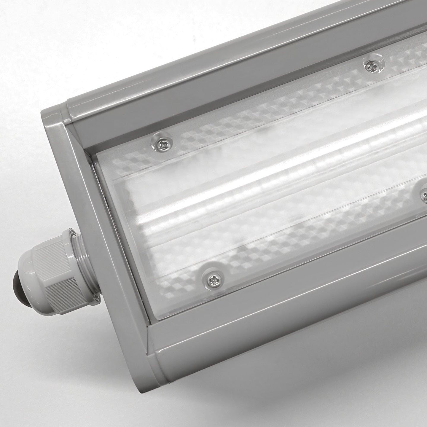 Индустриално LED тяло Hector | 150W | 4000K | IP66