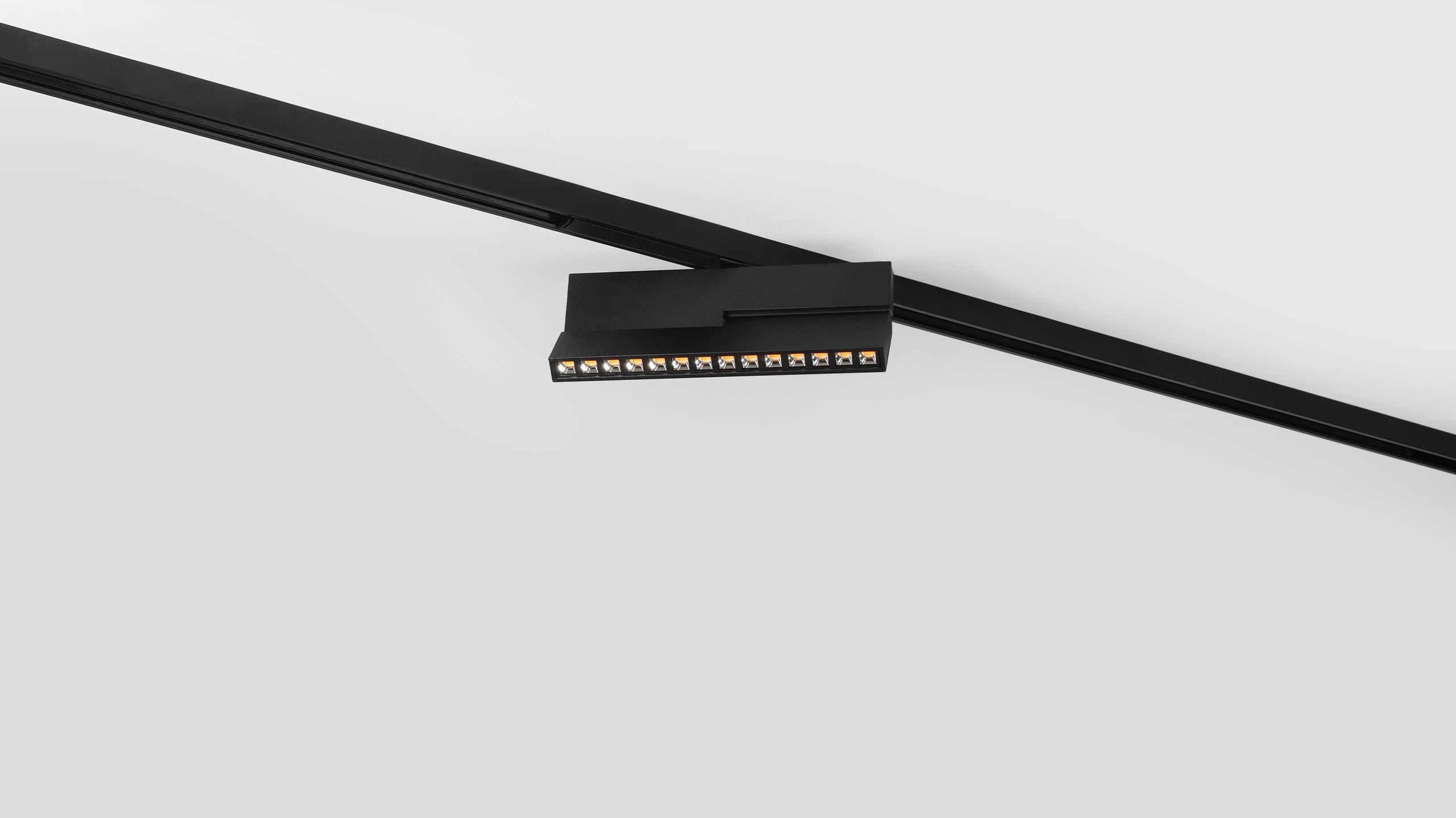 Линеен LED модул Darklight AJ 10PCB | 3000K | 40°