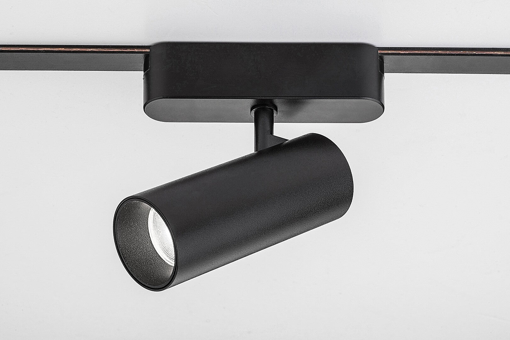 LiTrack спот 05N, 10W,800lm,4000K, D4,3cm