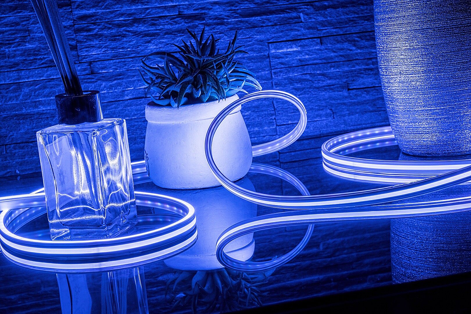 Външно осветително тяло LED STRIP (79021)