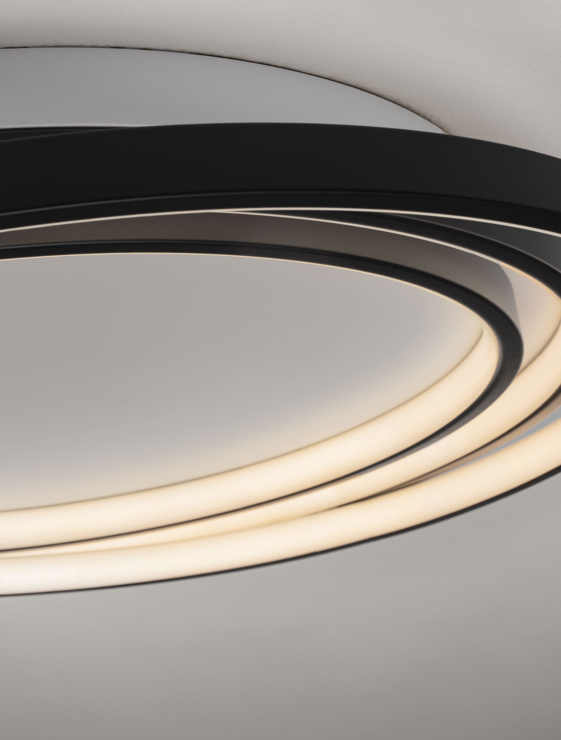 Висящо осветително тяло (пендел) ARBOR 33W LED Матово черен метал и акрил