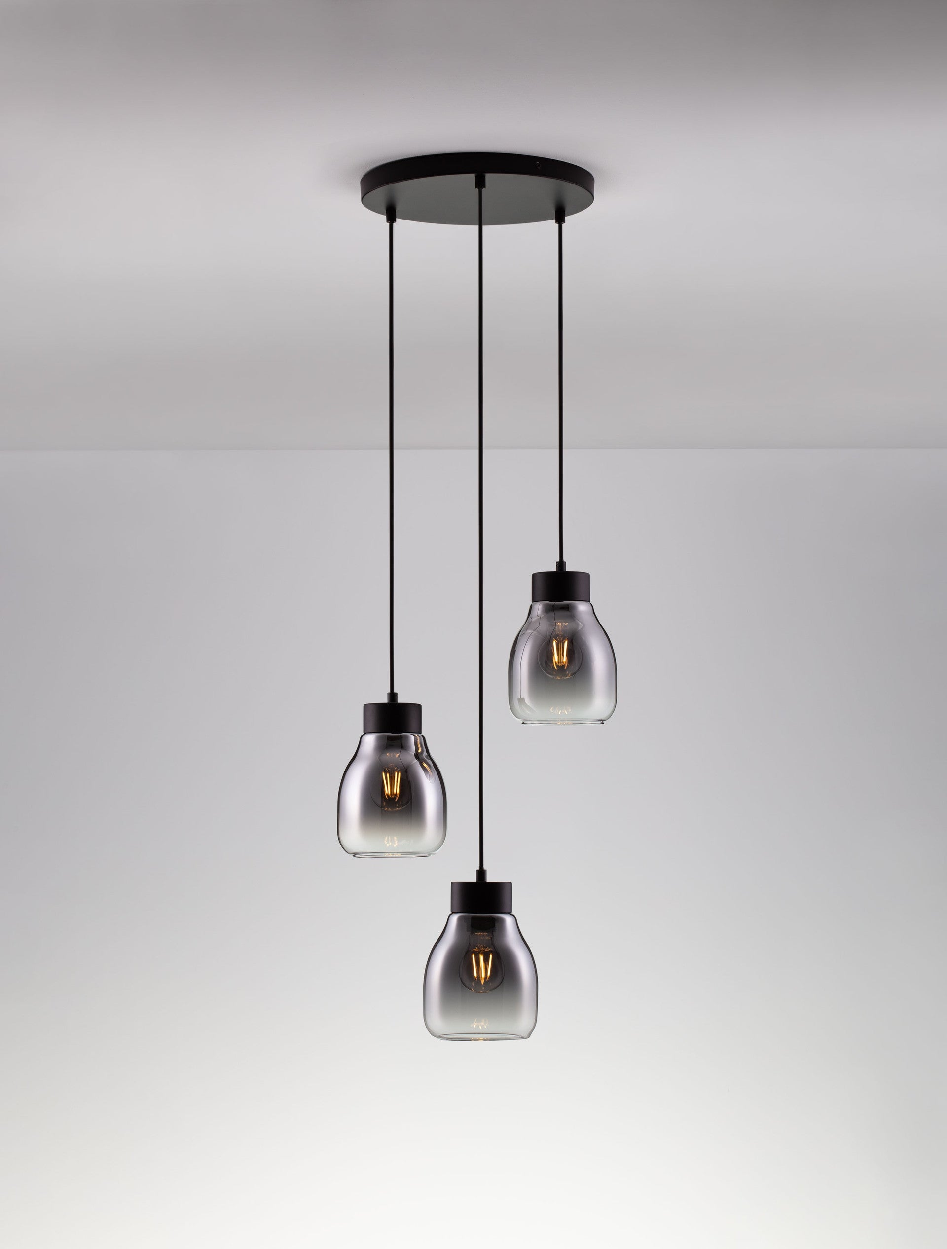 Висящо осветително тяло (пендел) BLACU 36W LED Черен метал Градиентно опушено стъкло ⌀32 H120см