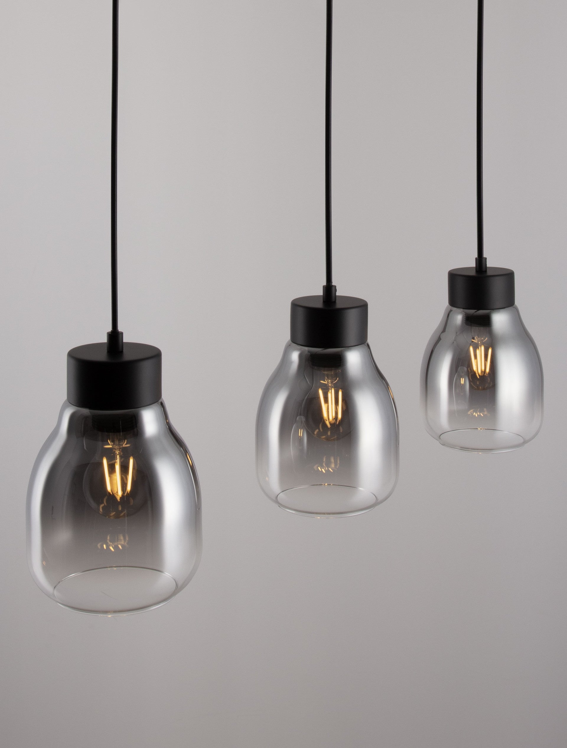 Висящо осветително тяло (пендел) BLACU 36W LED Черен метал Градиентно опушено стъкло L75 W15 H120см