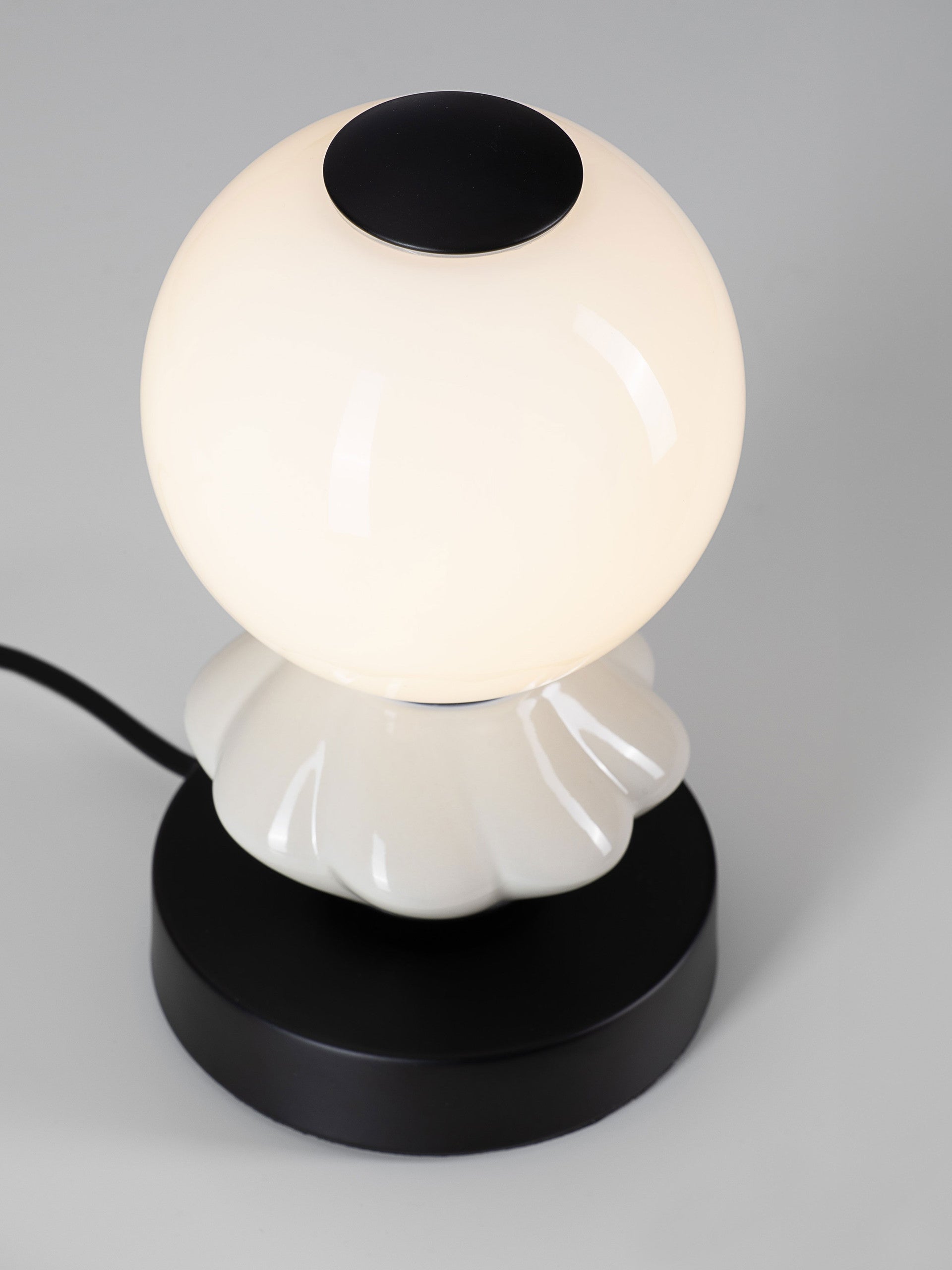 Висяща лампа PALLINA LED 6W 220-240V ⌀12 H22см Светлосив керамичен опал стъкло Матово черен метал
