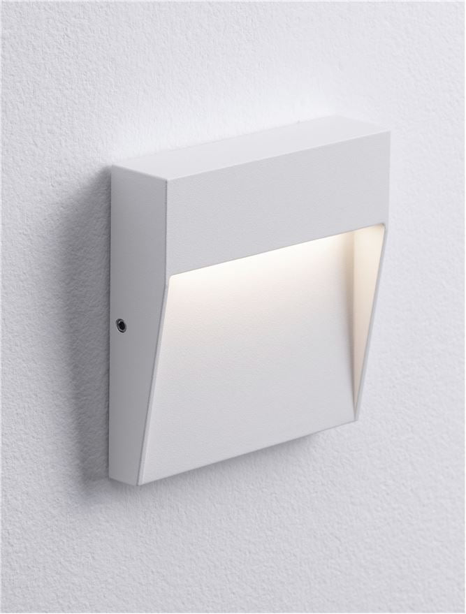 Външен аплик TOBY 3W LED Пясъчно бял алуминий и поликарбонат IP54 L10.5 W2.2 H10.5см
