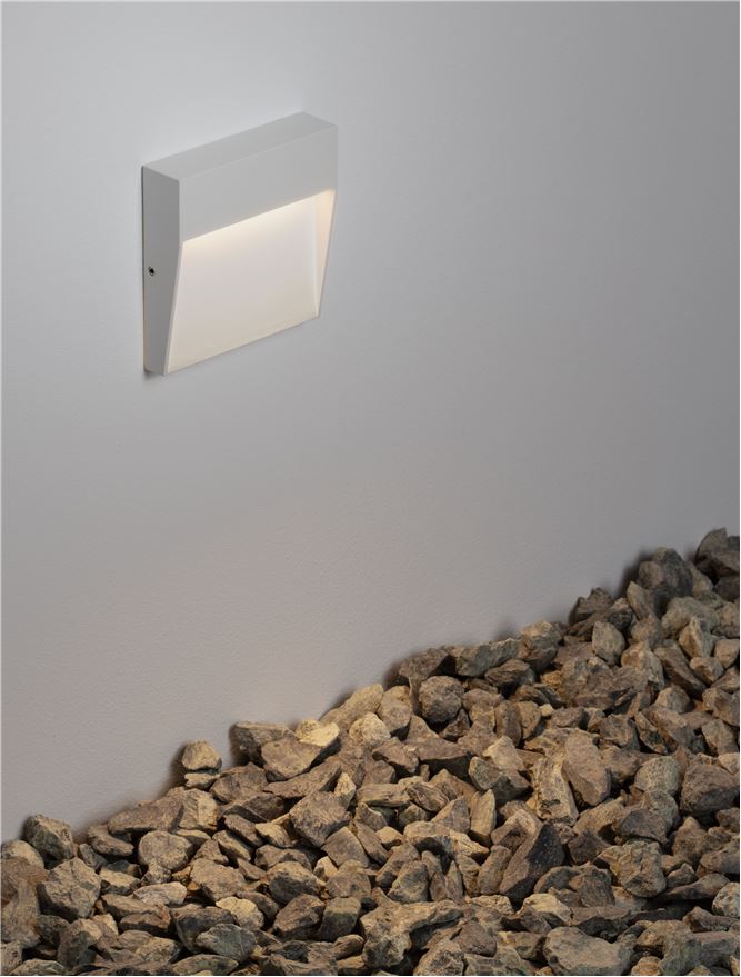 Външен аплик TOBY 3W LED Пясъчно бял алуминий и поликарбонат IP54 L10.5 W2.2 H10.5см