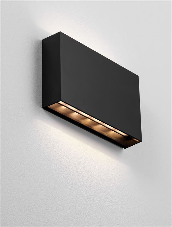 Външен аплик YOKO 13W LED Пясъчно черен акрил и поликарбонат IP65 3000K