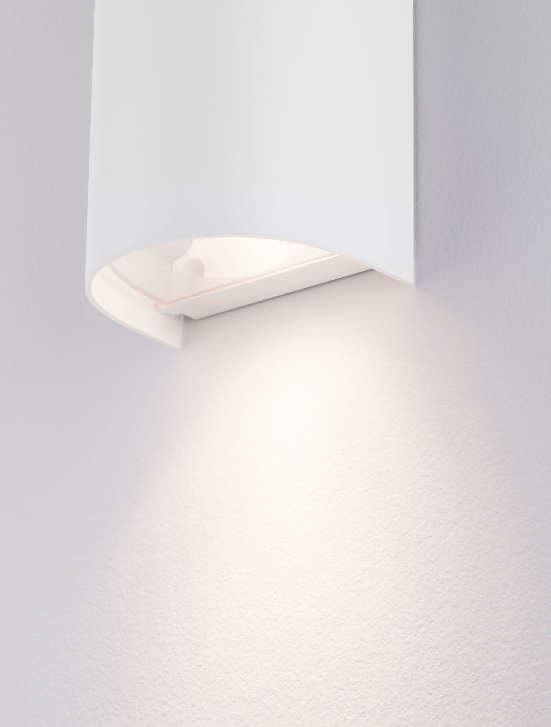 Външна стенна лампа YORK 2x10W GU10 LED, пясъчнобял акрил и поликарбонат, IP65, без крушка
