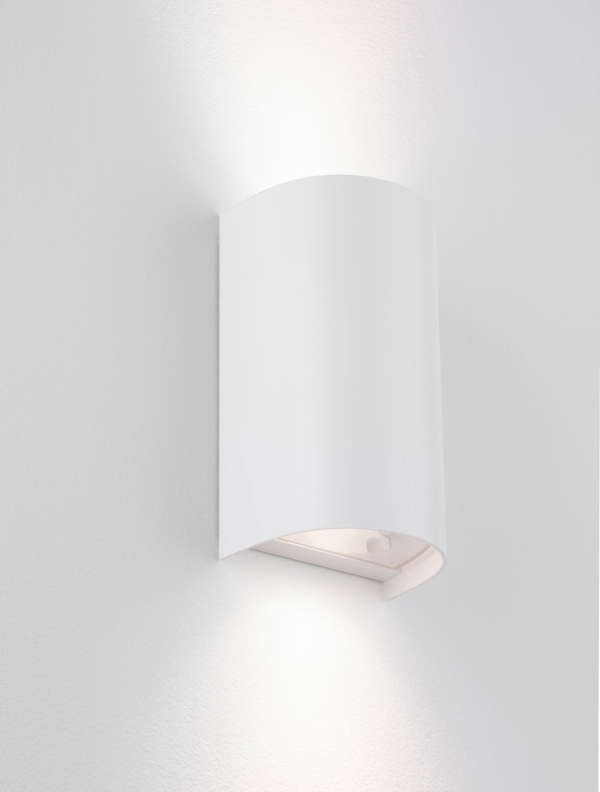 Външна стенна лампа YORK 2x10W GU10 LED, пясъчнобял акрил и поликарбонат, IP65, без крушка