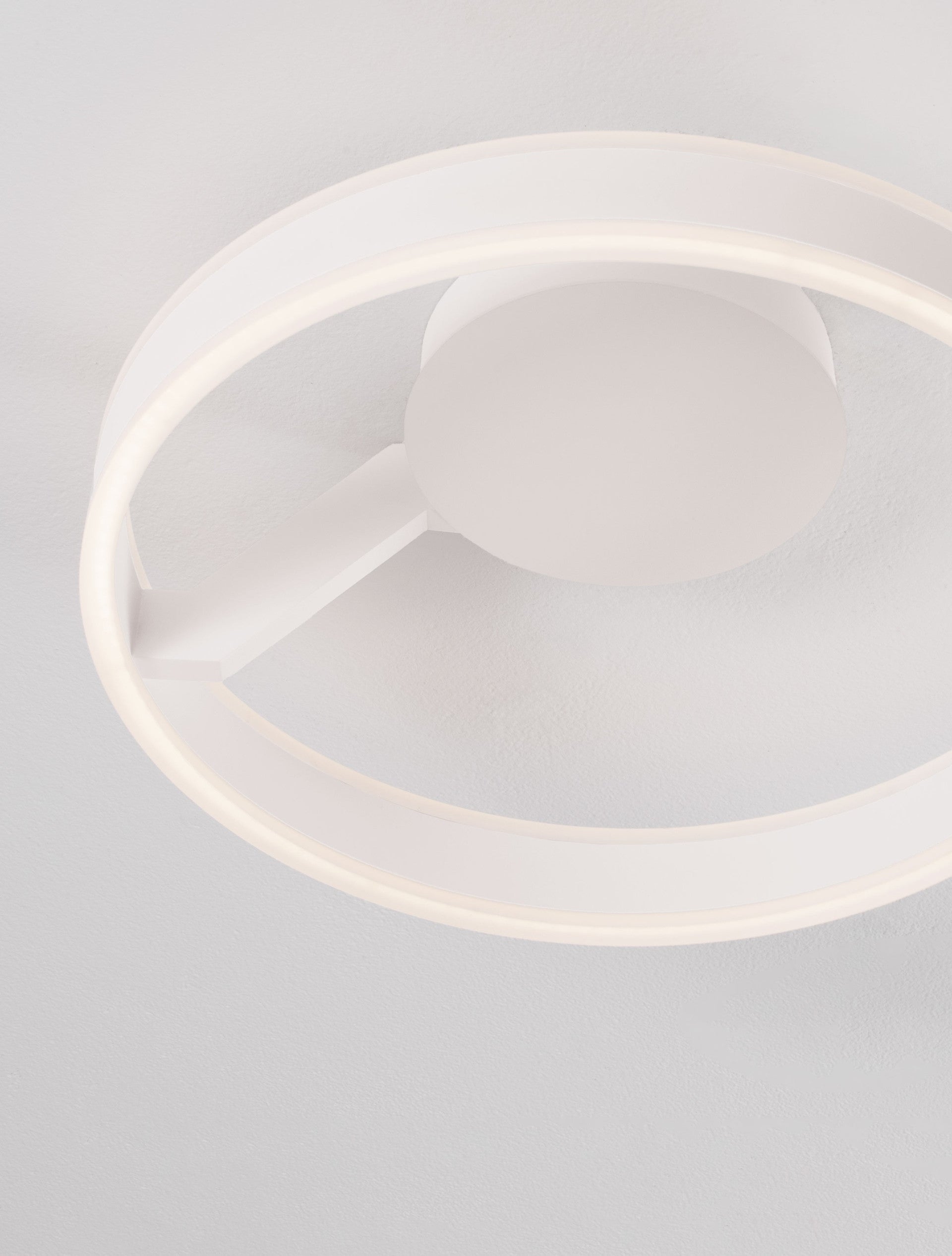 Висящо осветително тяло (пендел) BIANCO 28W LED Пясъчно бял алуминий и акрил ⌀40