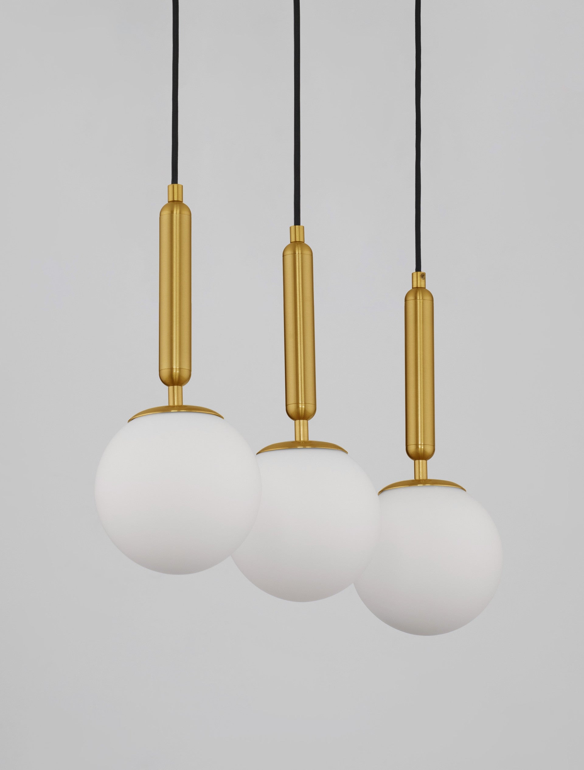 Висяща лампа MONET 36W LED E27 месинг, злато и опалово стъкло Д60 Ш15 В155см, регулируема височина