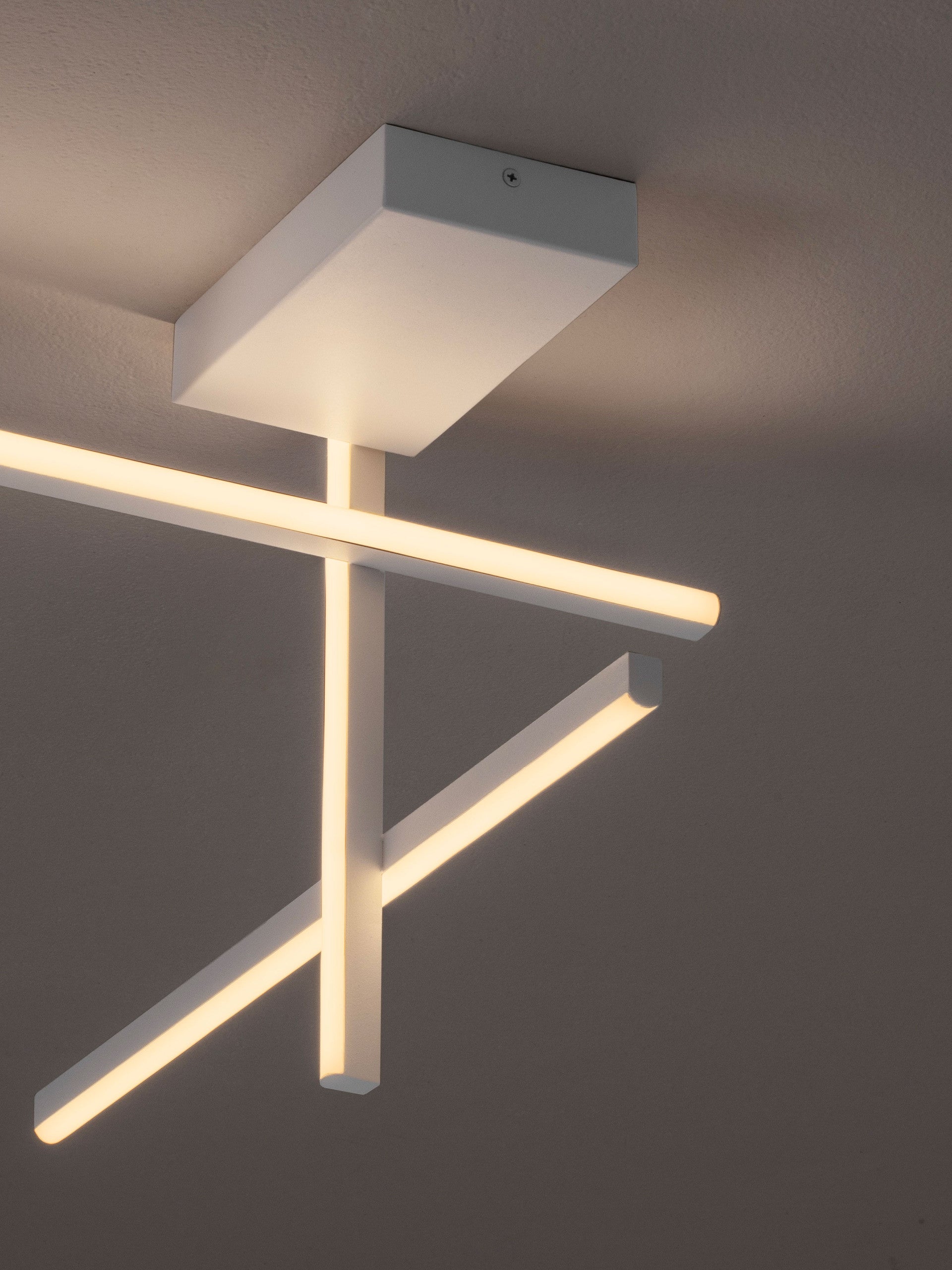 Настолна лампа ANTAMA 25W LED Пясъчно бял алуминий и акрил