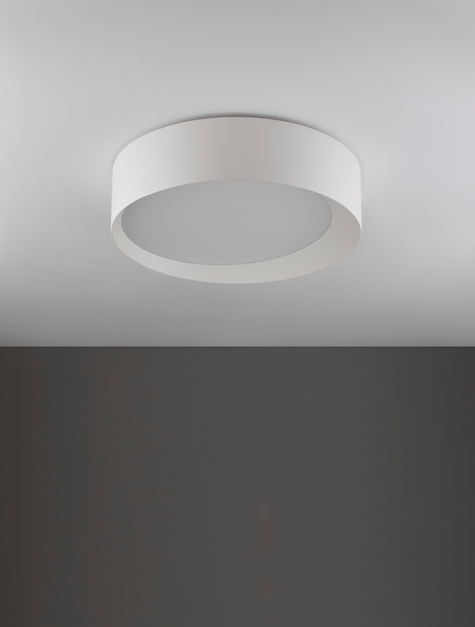 Висяща лампа OBY 30W LED, пясъчно бял алуминий и акрил, ⌀45 H12cm