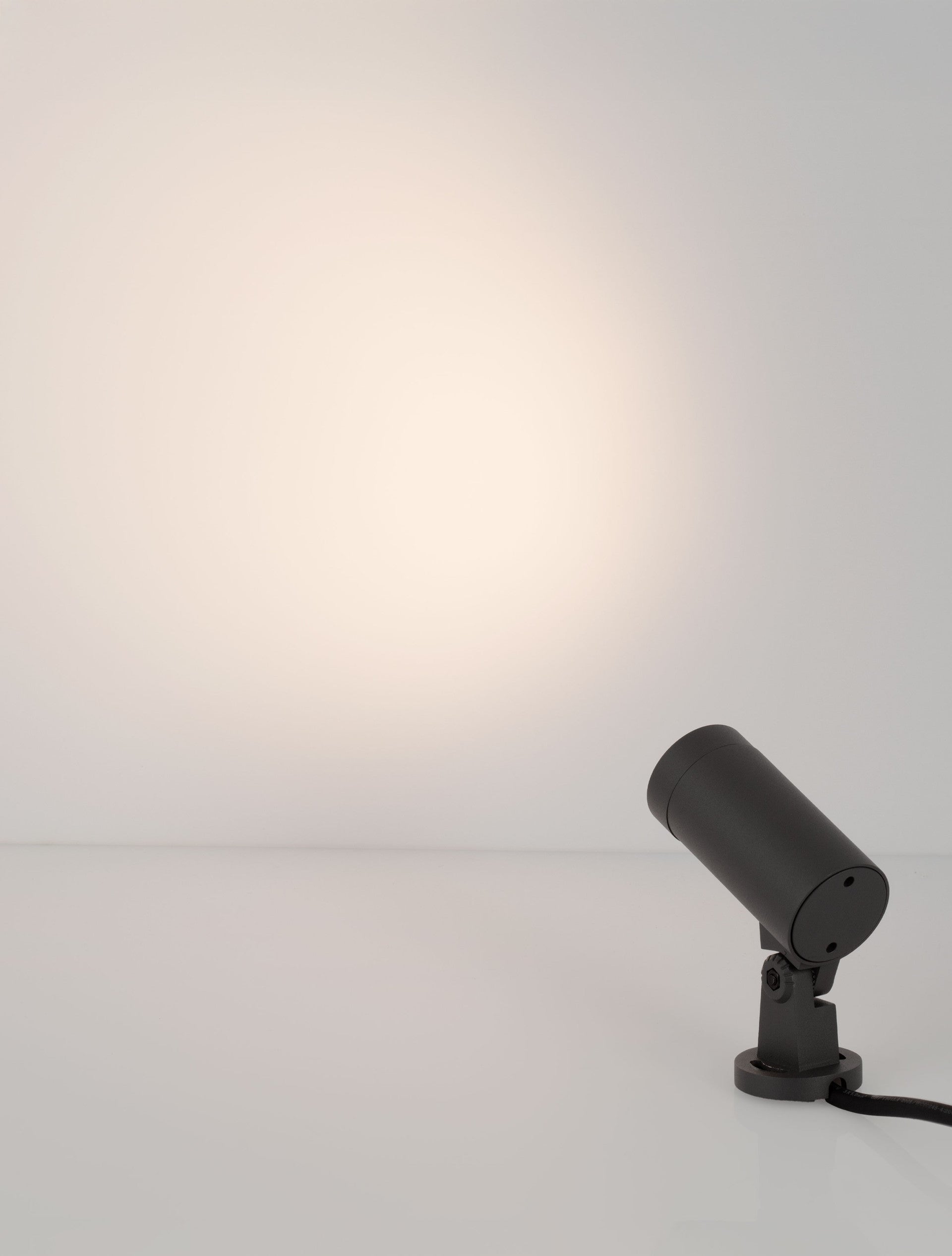 LED прожектор LAW INOUT 5W 220-240V IP65 Черен L10.2 W4.5 H9.4см 2700K