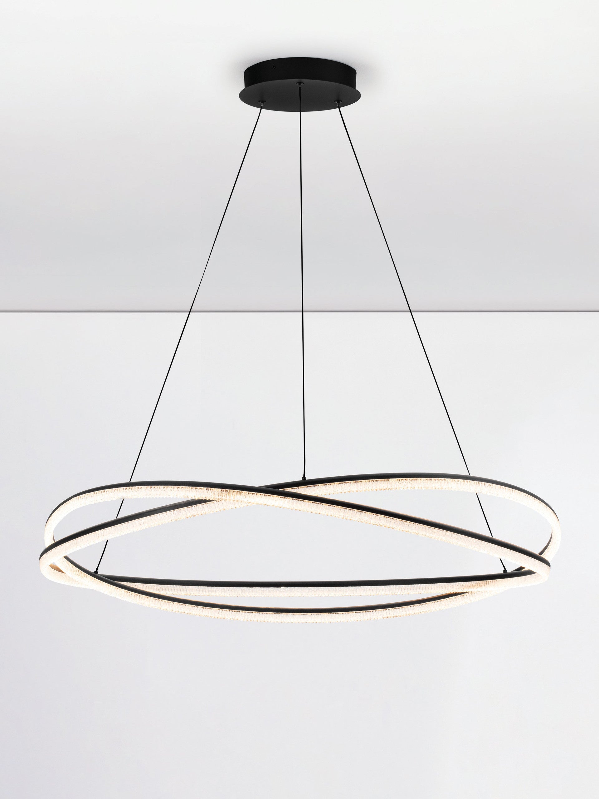 Висящо осветително тяло (пендел) OFELIA 68W LED Пясъчно черен алуминий и структурен акрил ⌀95 H150см