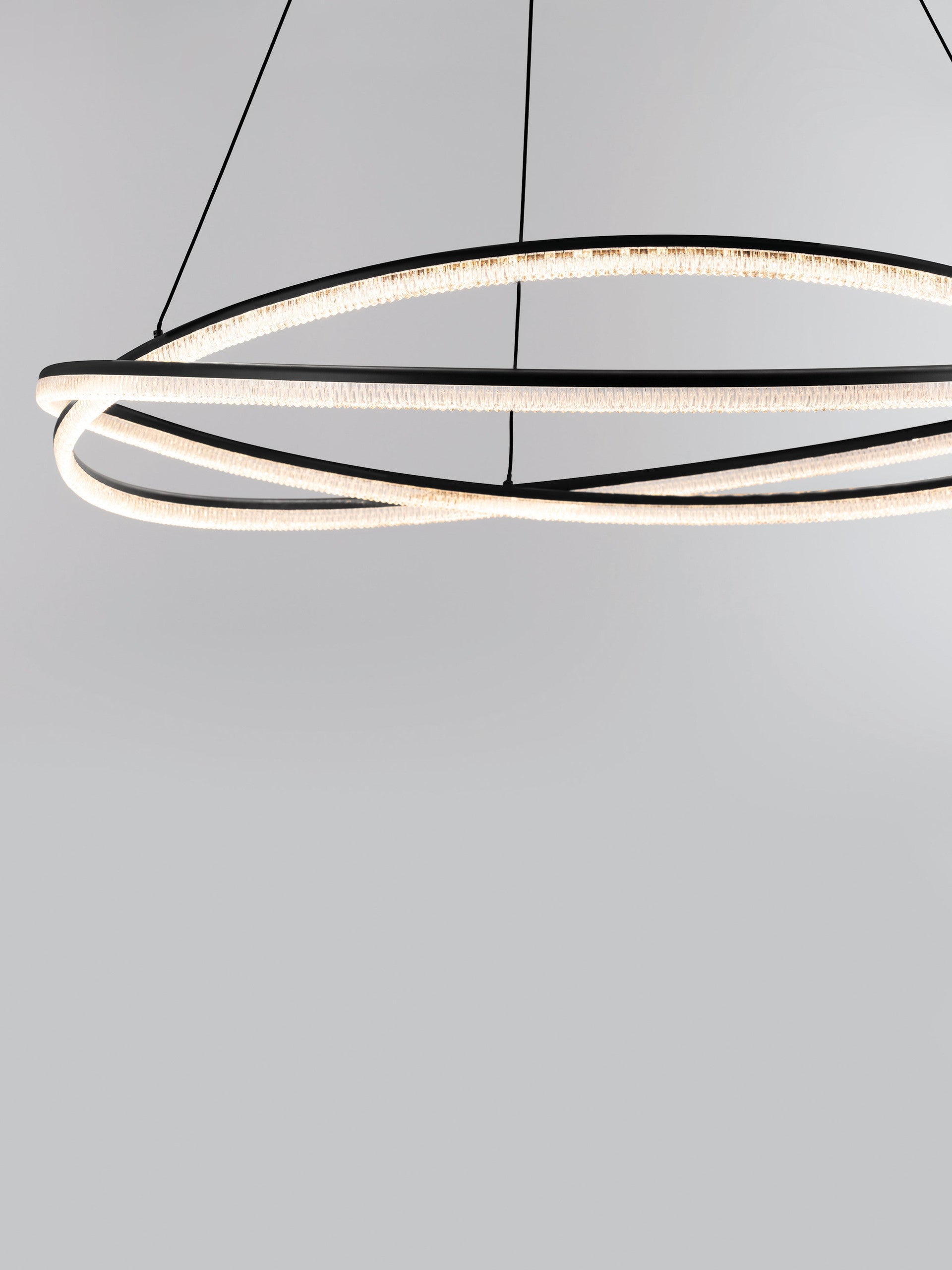 Висящо осветително тяло (пендел) OFELIA 68W LED Пясъчно черен алуминий и структурен акрил ⌀95 H150см