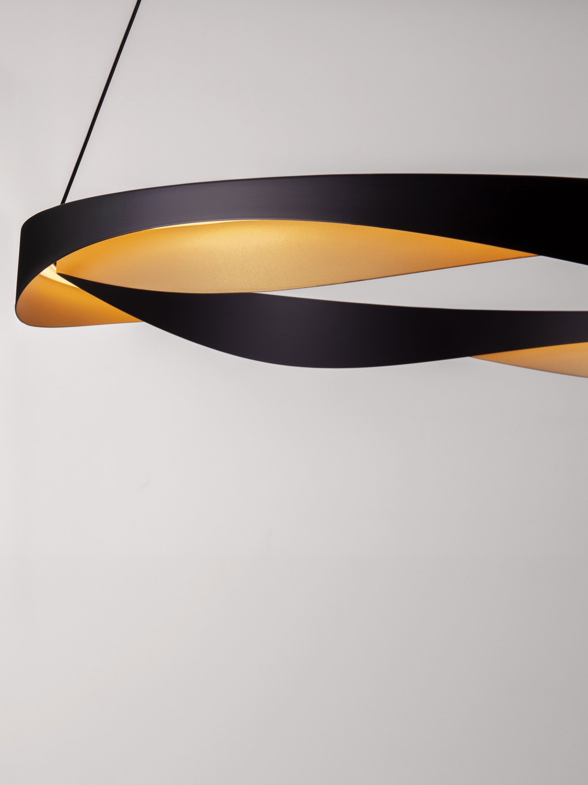 Висяща лампа RADON 53W LED, мат черно и златно, алуминий, ⌀65 H160см