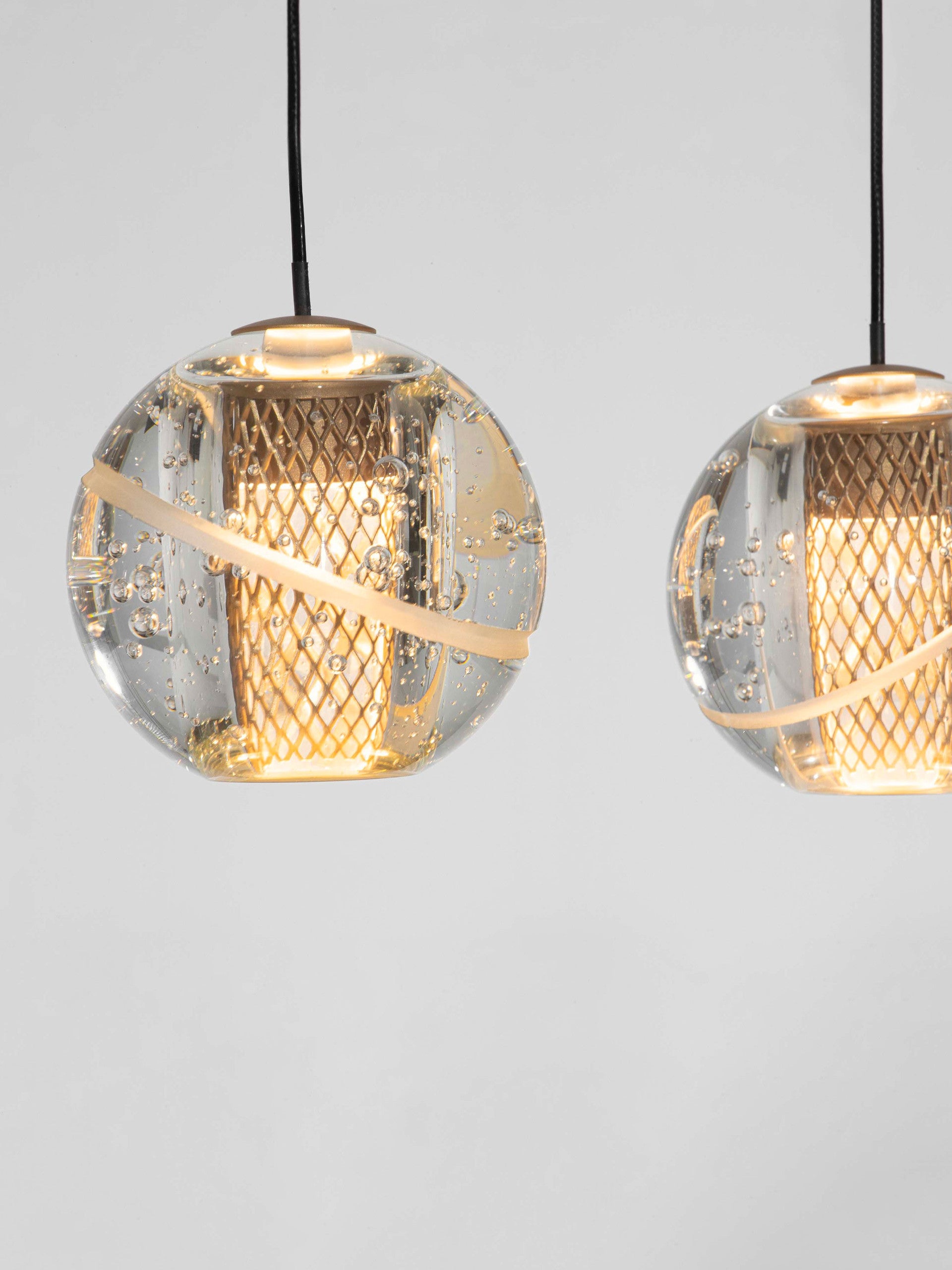 Висяща лампа (пендел) LICIO 16W LED златен месинг и стъкло Д84 Ш10 В150см