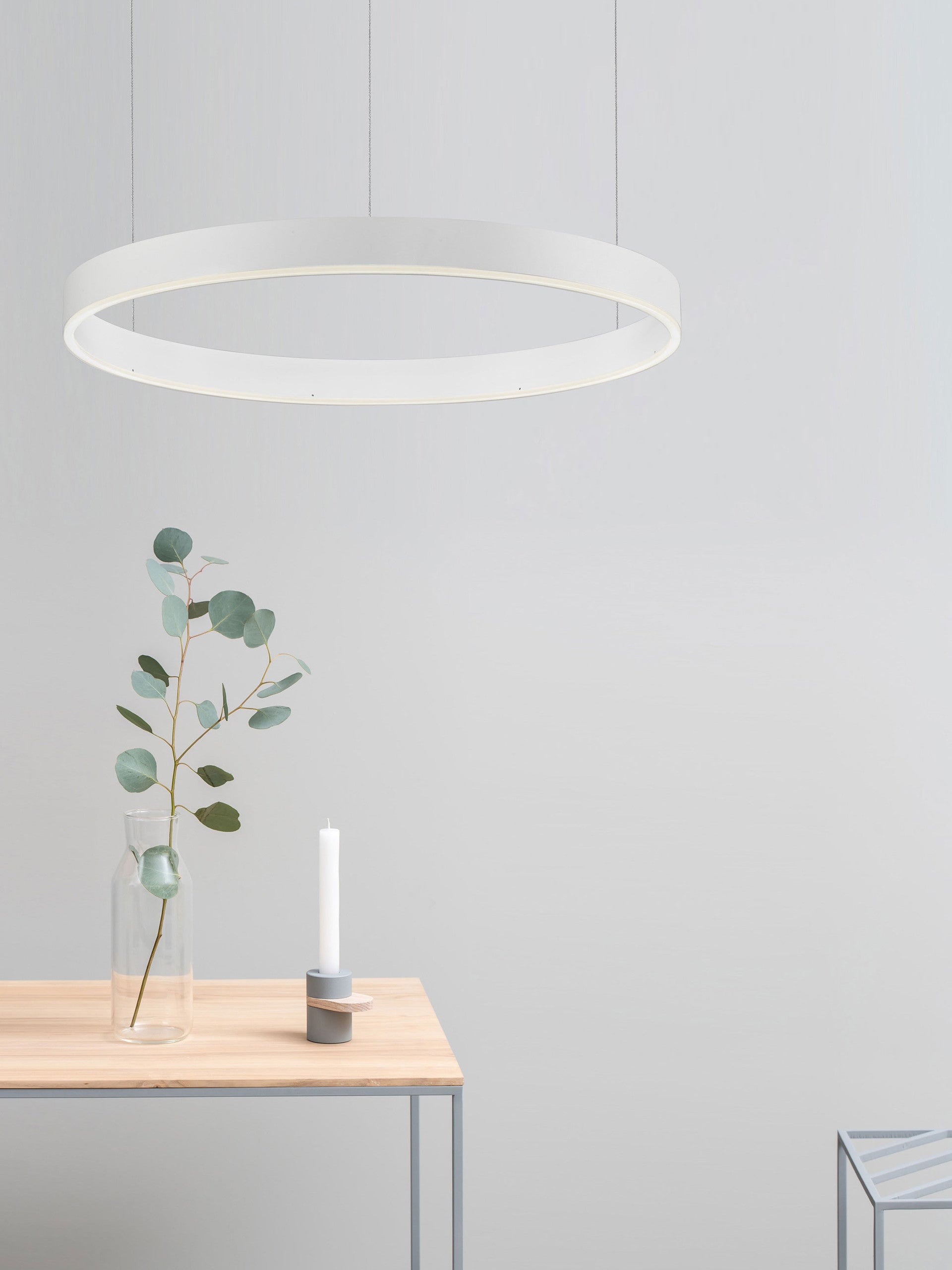 Висящо осветително тяло (пендел) MOTIF 40W LED 3000K Триак димируем Пясъчно бял алуминий акрил Регулируема височина