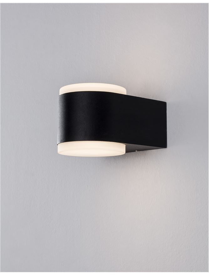 Външен аплик NUS 2x4W LED Пясъчно черен леят алуминий и акрил IP54 3000K