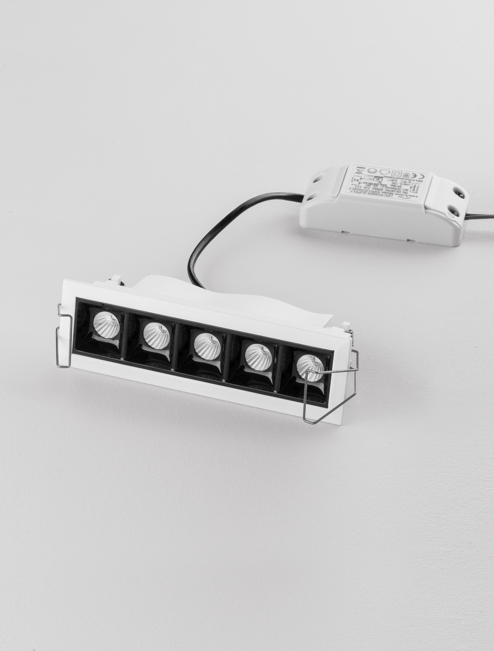 Техническо осветление SWAN 10W Бял и черен Алуминий