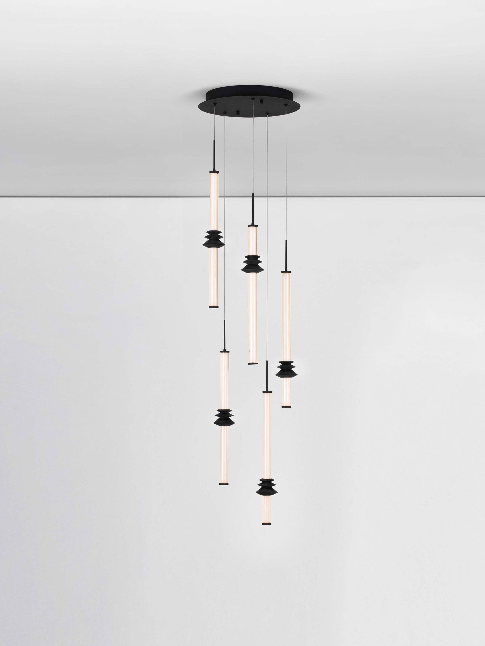 Висящо осветително тяло (пендел) ATMOSFERA LED 32W Пясъчно черен алуминий, акрил и керамика IP20 ⌀35 H210см