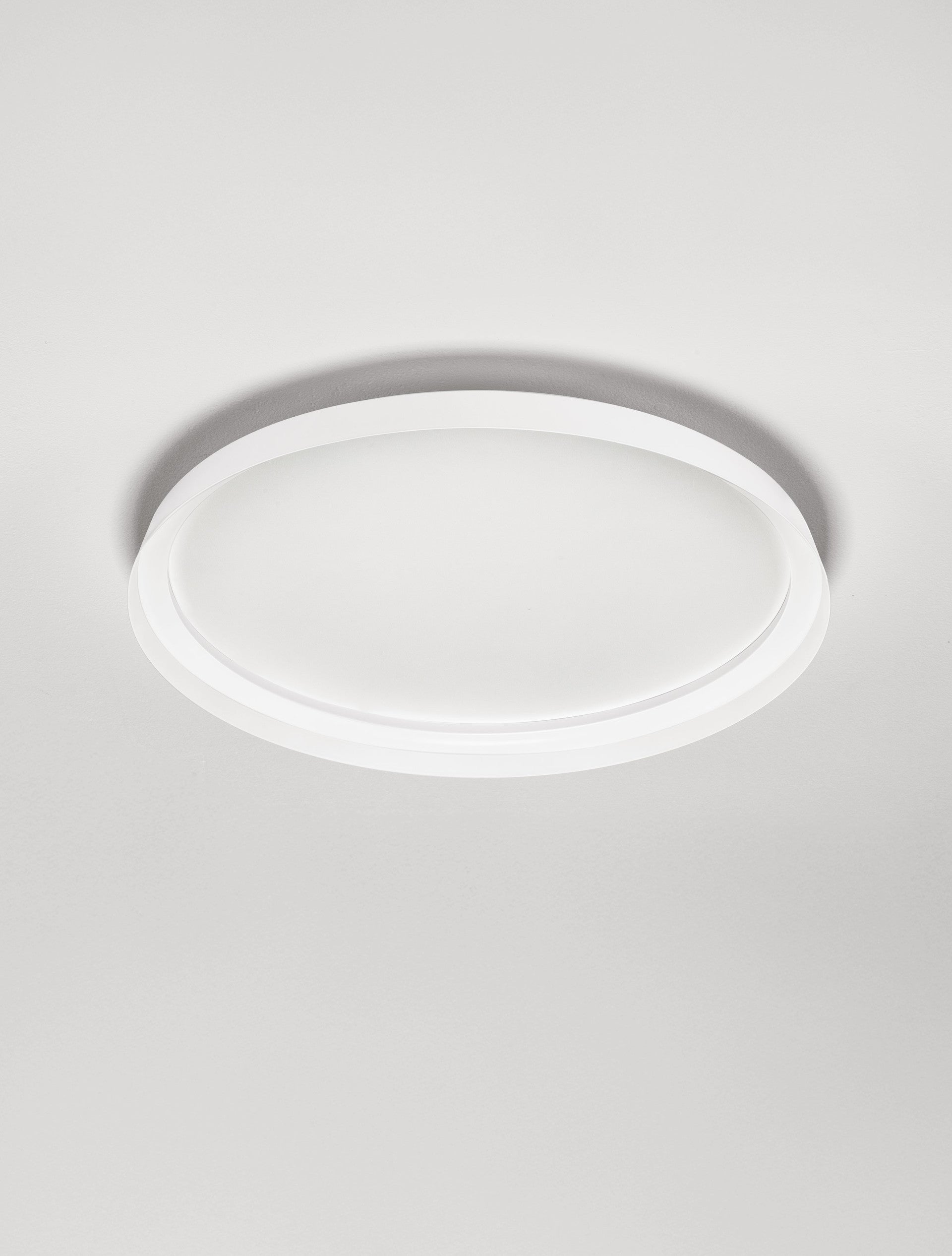 Висяща лампа ORMI 48W LED, пясъчно бял алуминий и акрил ⌀60 H7см