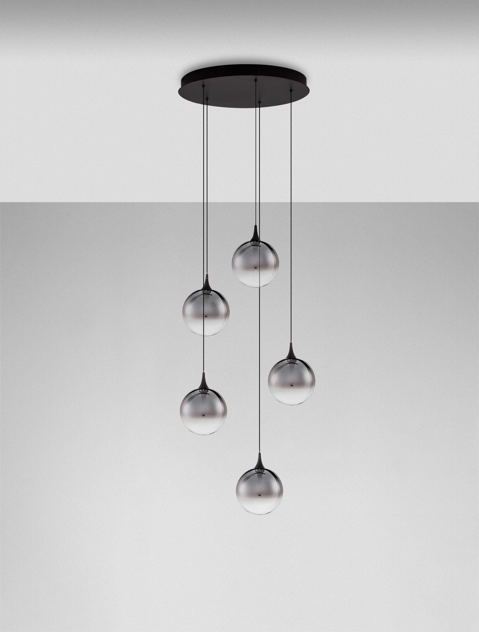 Подова лампа ORENDA 20W димируема градиентно опушено стъкло матово черна