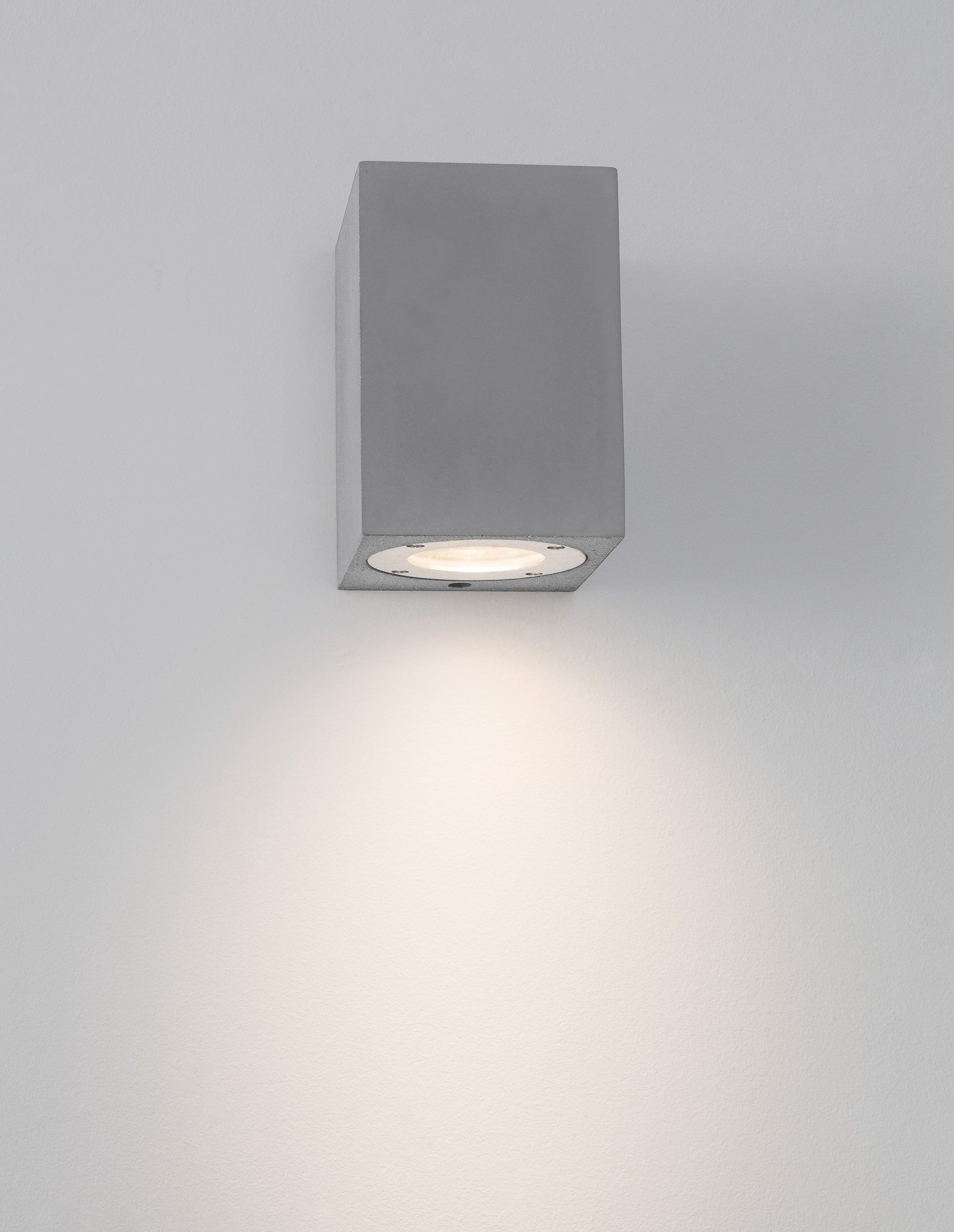 Външен аплик FUENTO 10W GU10 Сив бетон стъкло IP65 L8.6 W10 H12см