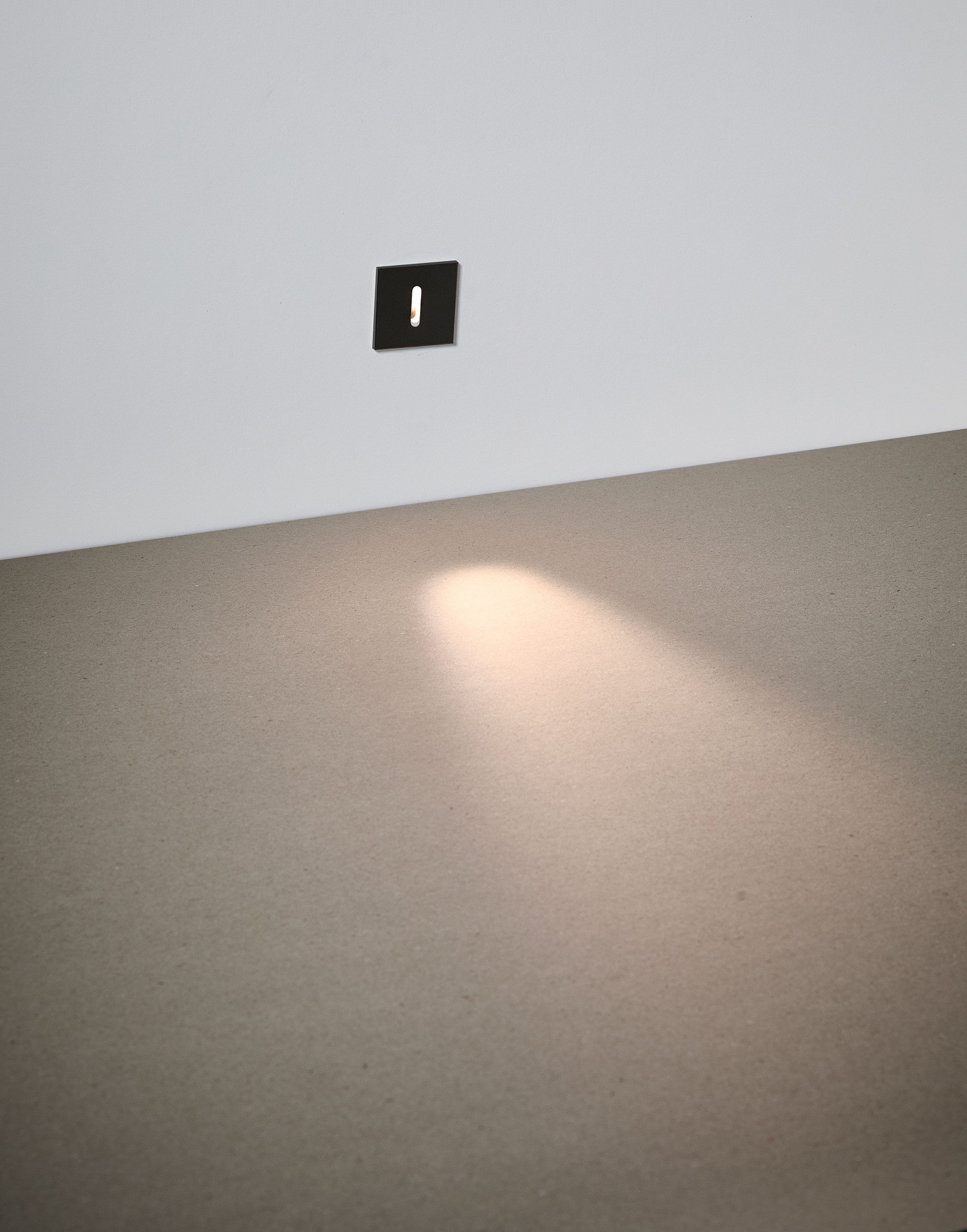 Техническо осветление ATRIUM LED 3W 2700K лят алуминий черен