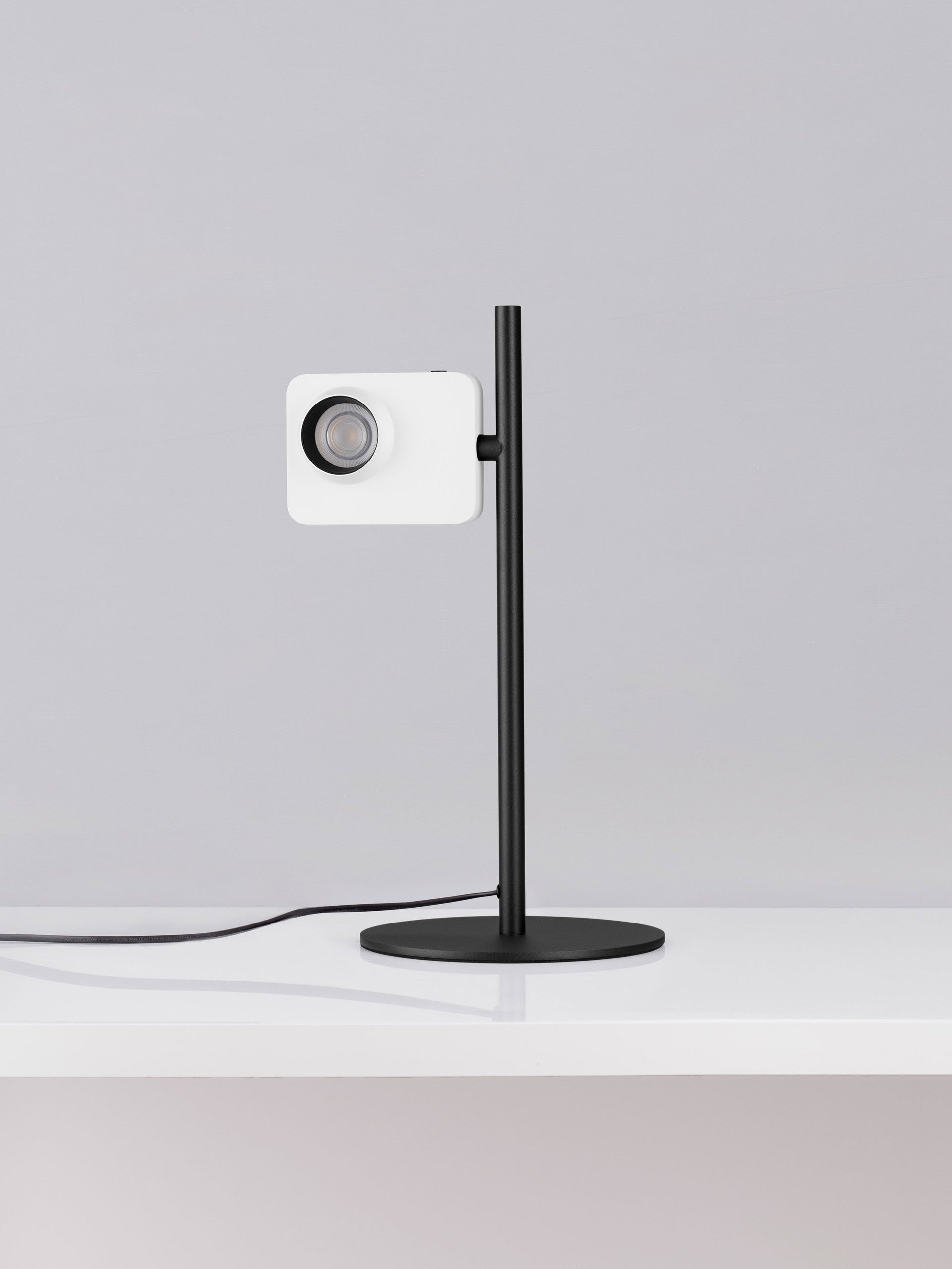 Висящо осветително тяло (пендел) KEDROS LED 9W Триак димируем Матово бял L27 W22 H46см