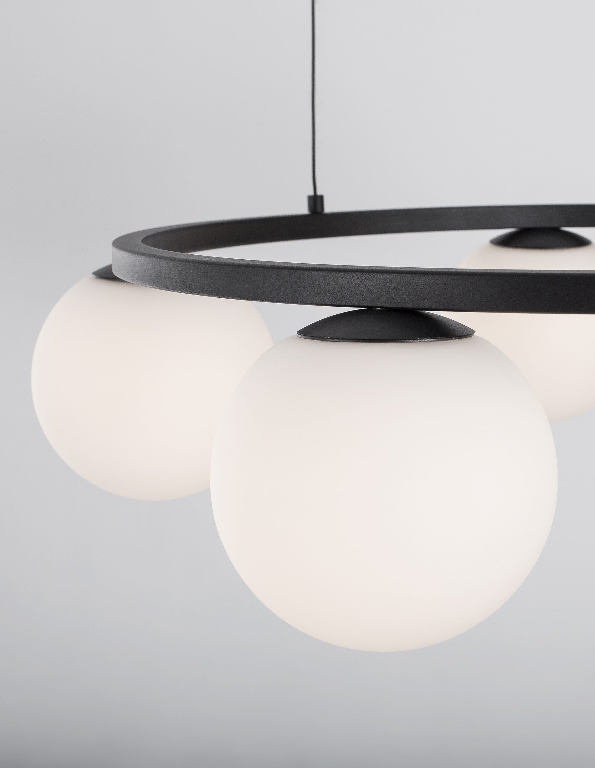 Висящо осветително тяло (пендел) JOLINE 35W LED Пясъчно черен метал алуминий бял опалово стъкло ⌀50 H155см Регулируема височина