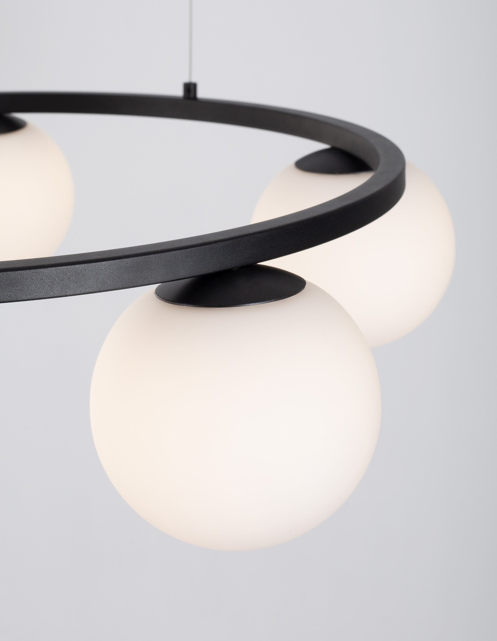 Висящо осветително тяло (пендел) JOLINE 35W LED Пясъчно черен метал алуминий бял опалово стъкло ⌀50 H155см Регулируема височина