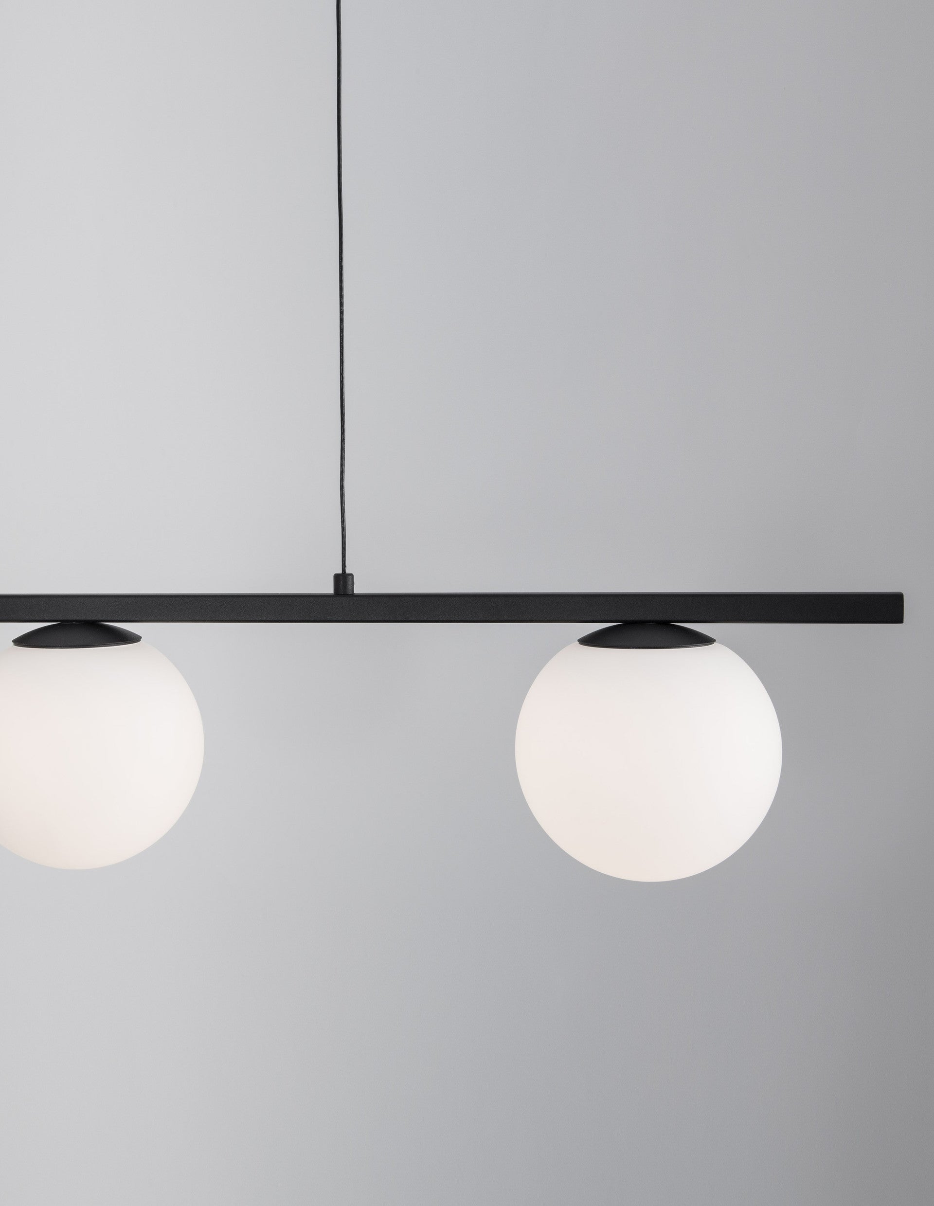 Окачена лампа JOLINE 26W LED, пясъчно черен метал, алуминий, бяло опалово стъкло, Д72 Ш12,5 В120 см, регулируема височина