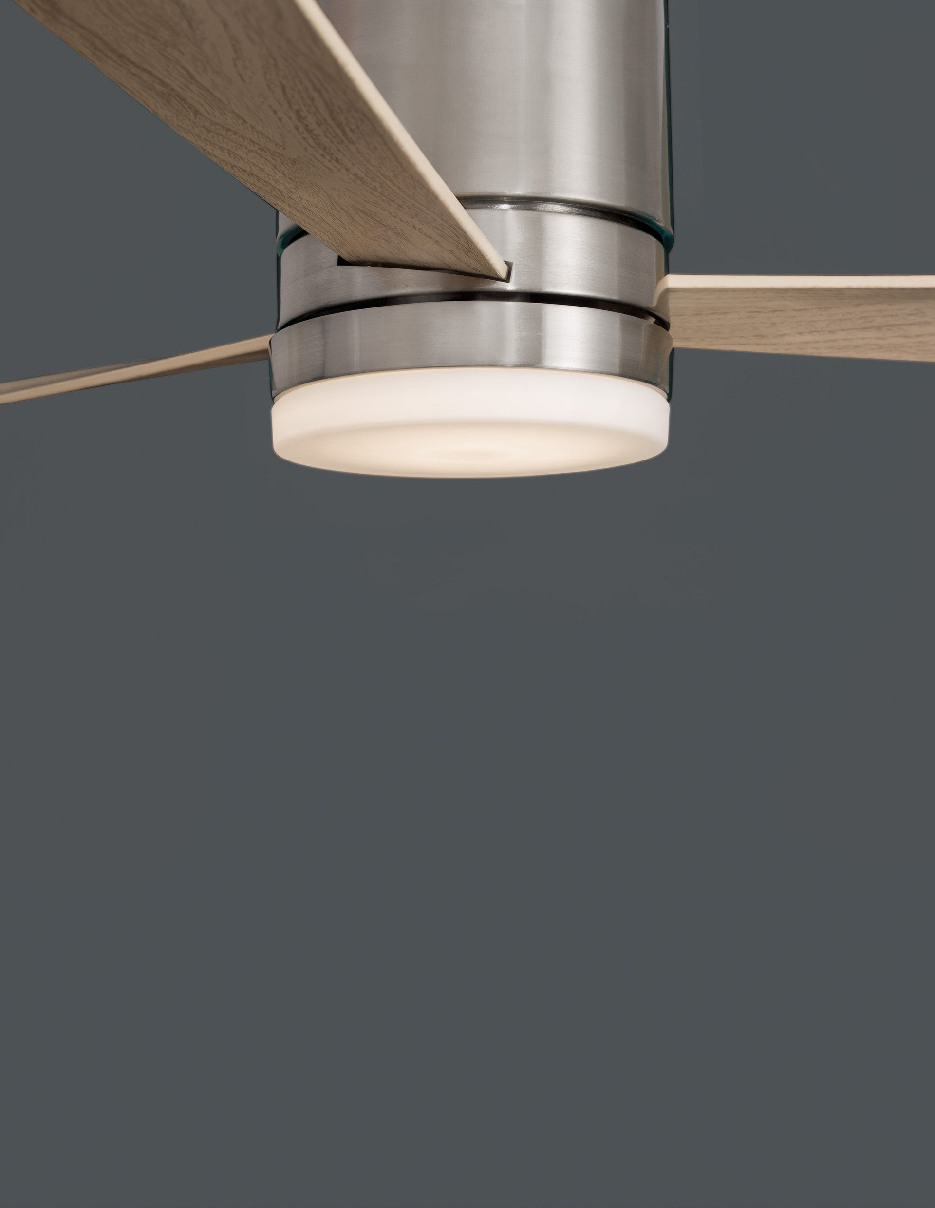 Плафон SATIN 35W Тъмен антрацит стомана и стъкло вентилатор Ø132 H25см