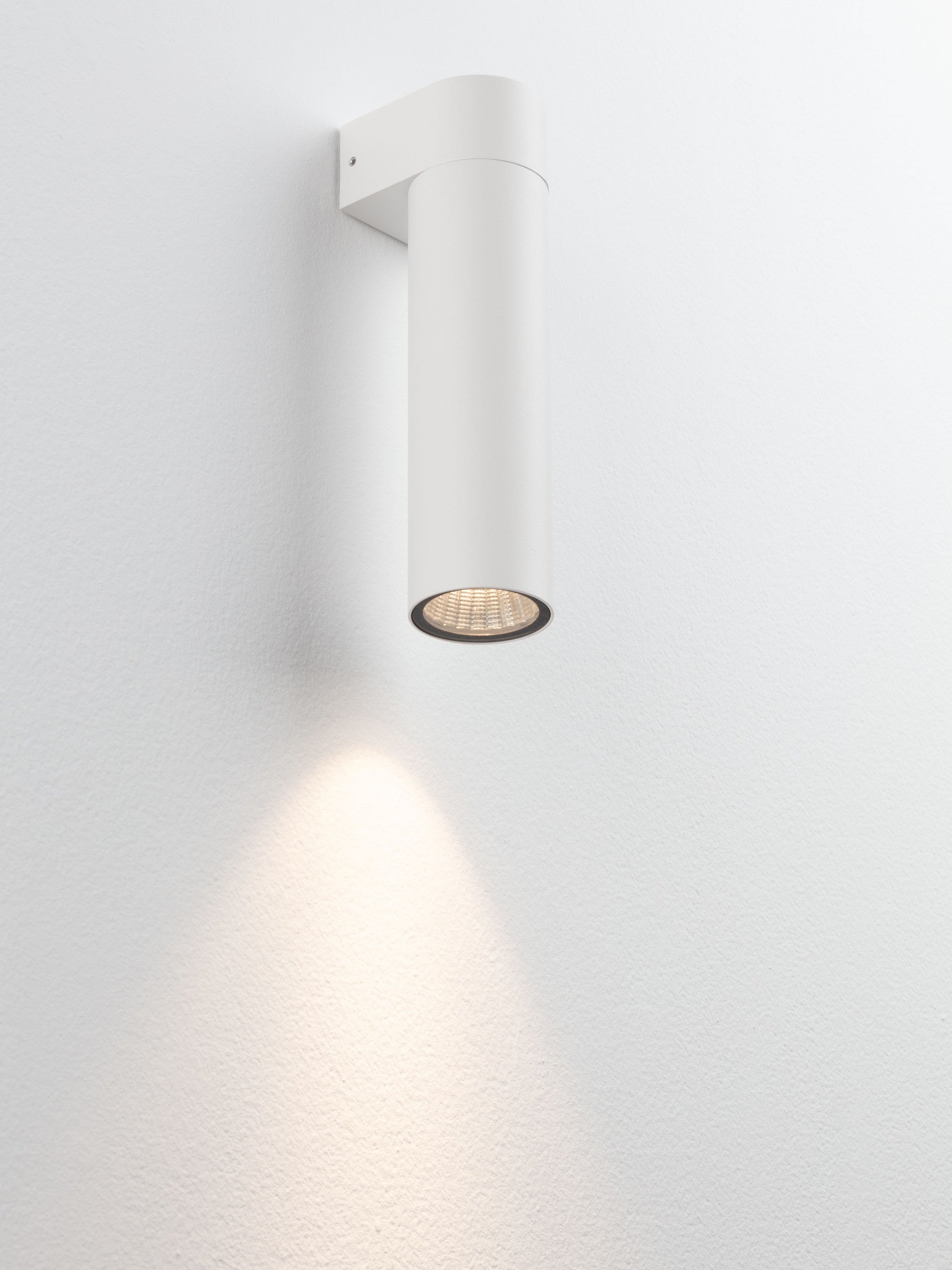 Външна стенна лампа LUSY 5W LED, пясъчнобял алуминий и стъкло IP65 3000K