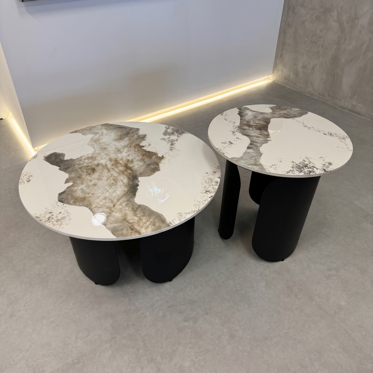 Комплект дизайнерски холни маси Orbita – Ø70 + Ø40 cm