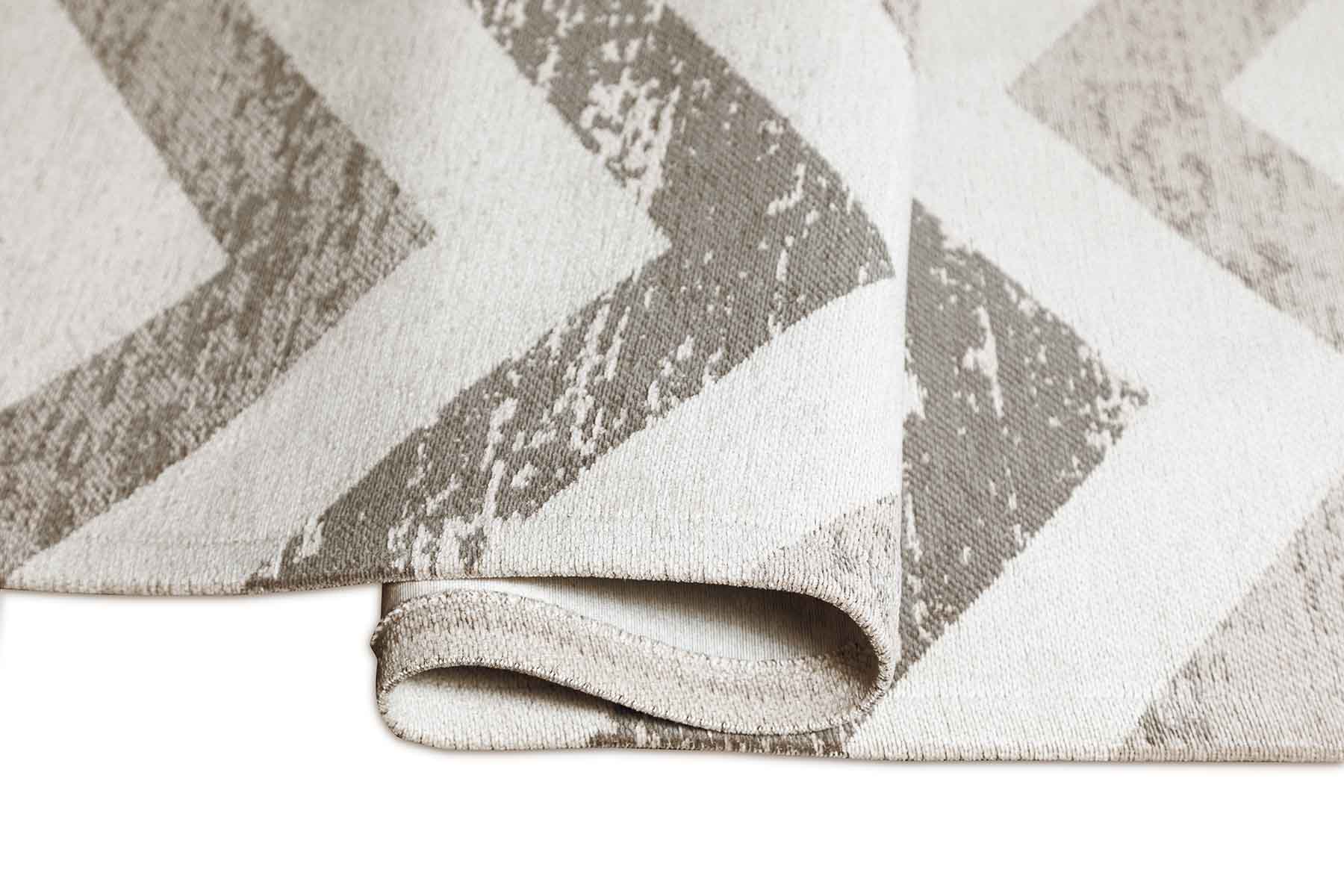 Vena Taupe