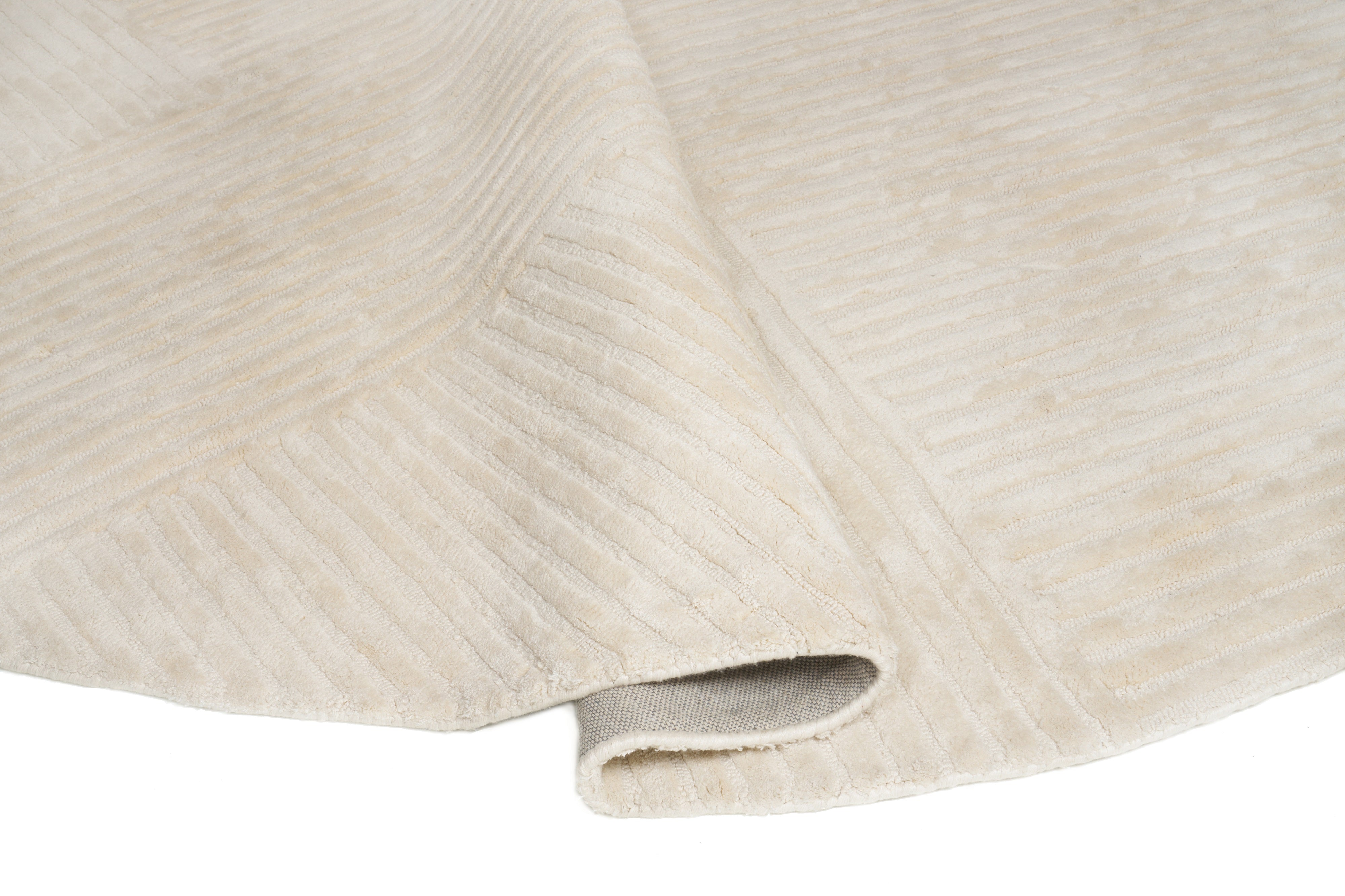 Sierra Ivory Oval