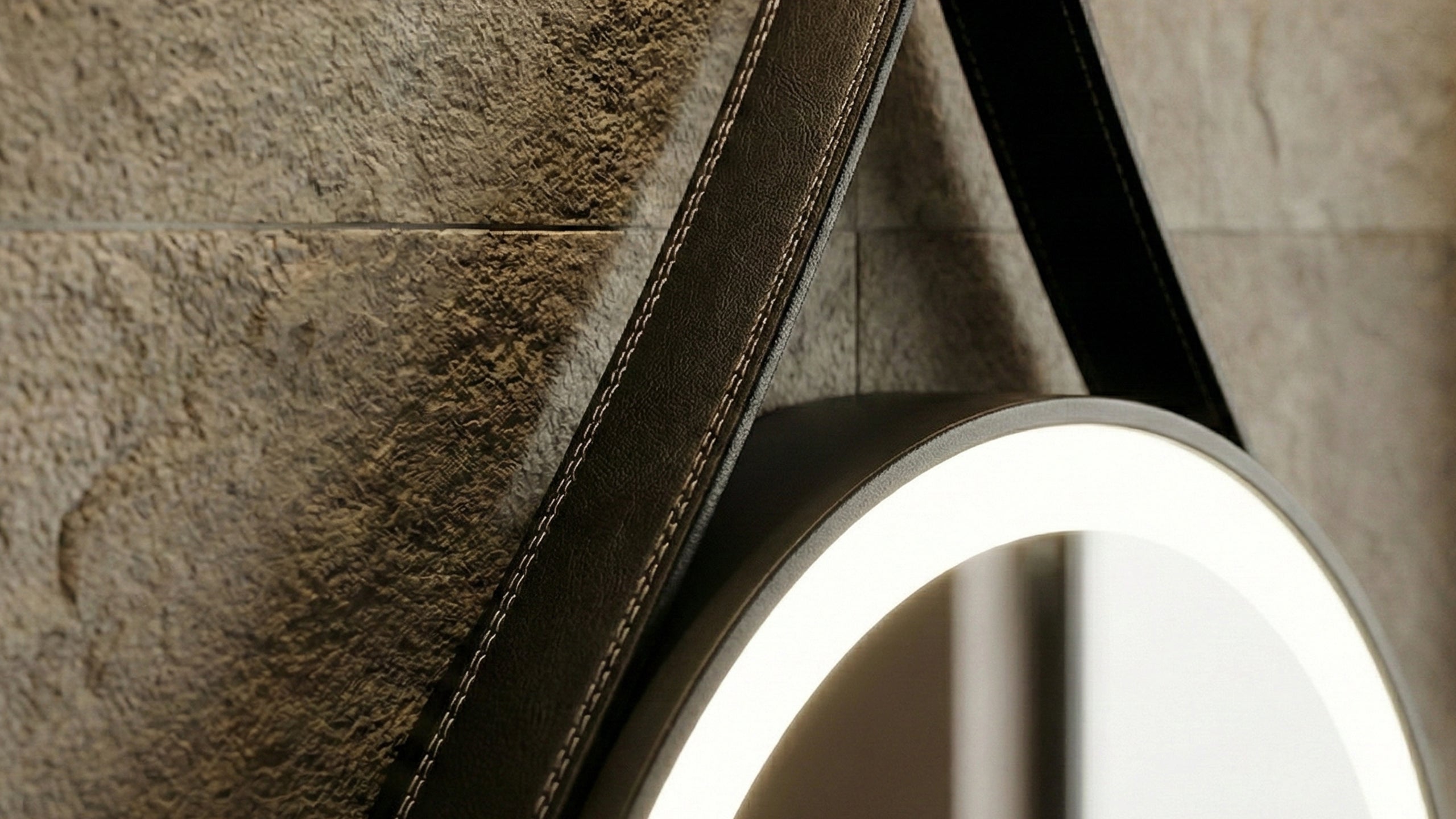 Кръгло LED огледало Leather | Кожен колан | 60cm | Anti Fog | Touch Control