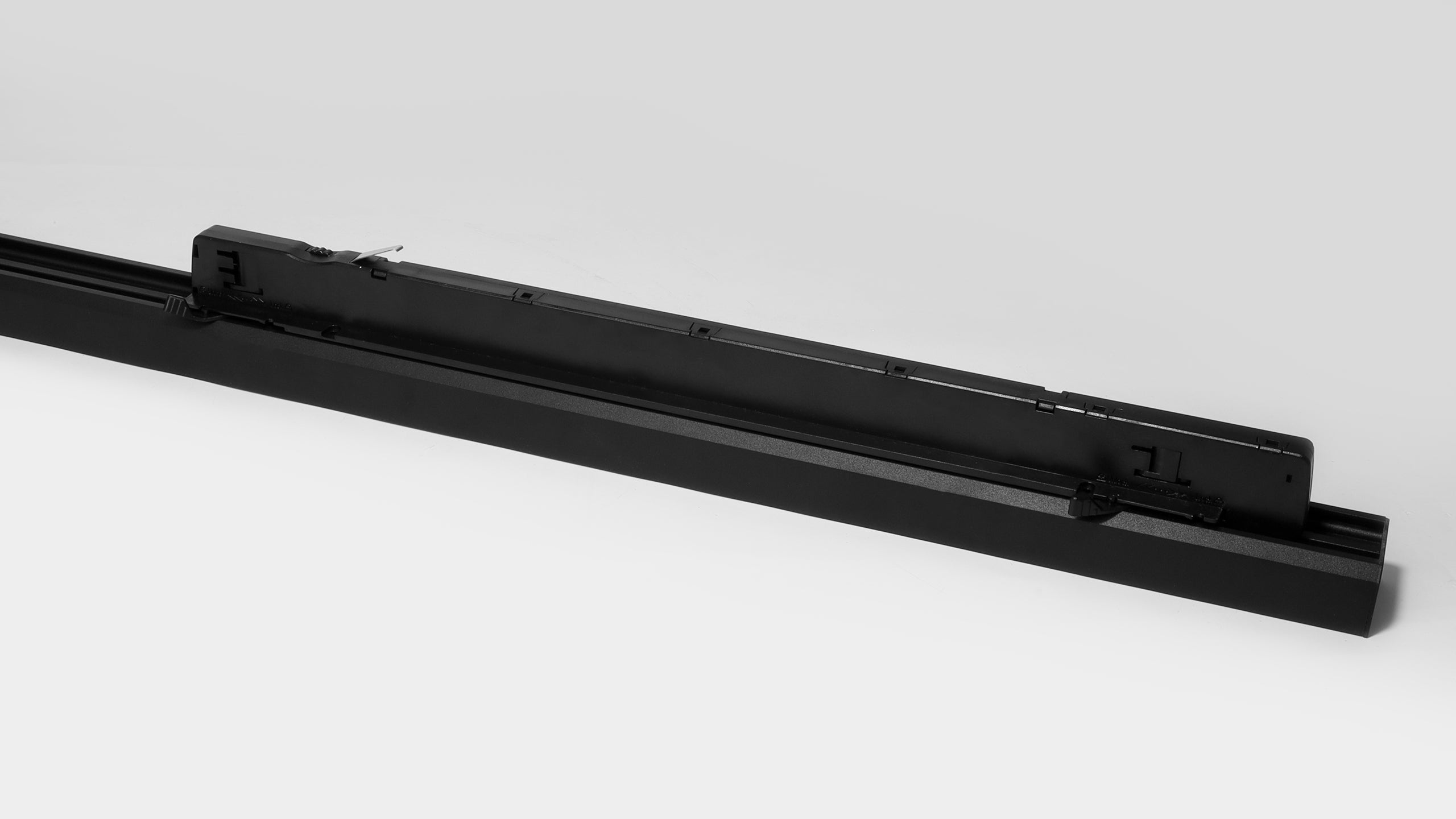 Линейно LED тяло Sector Darklight | За релсова шина | 4000K | 60W