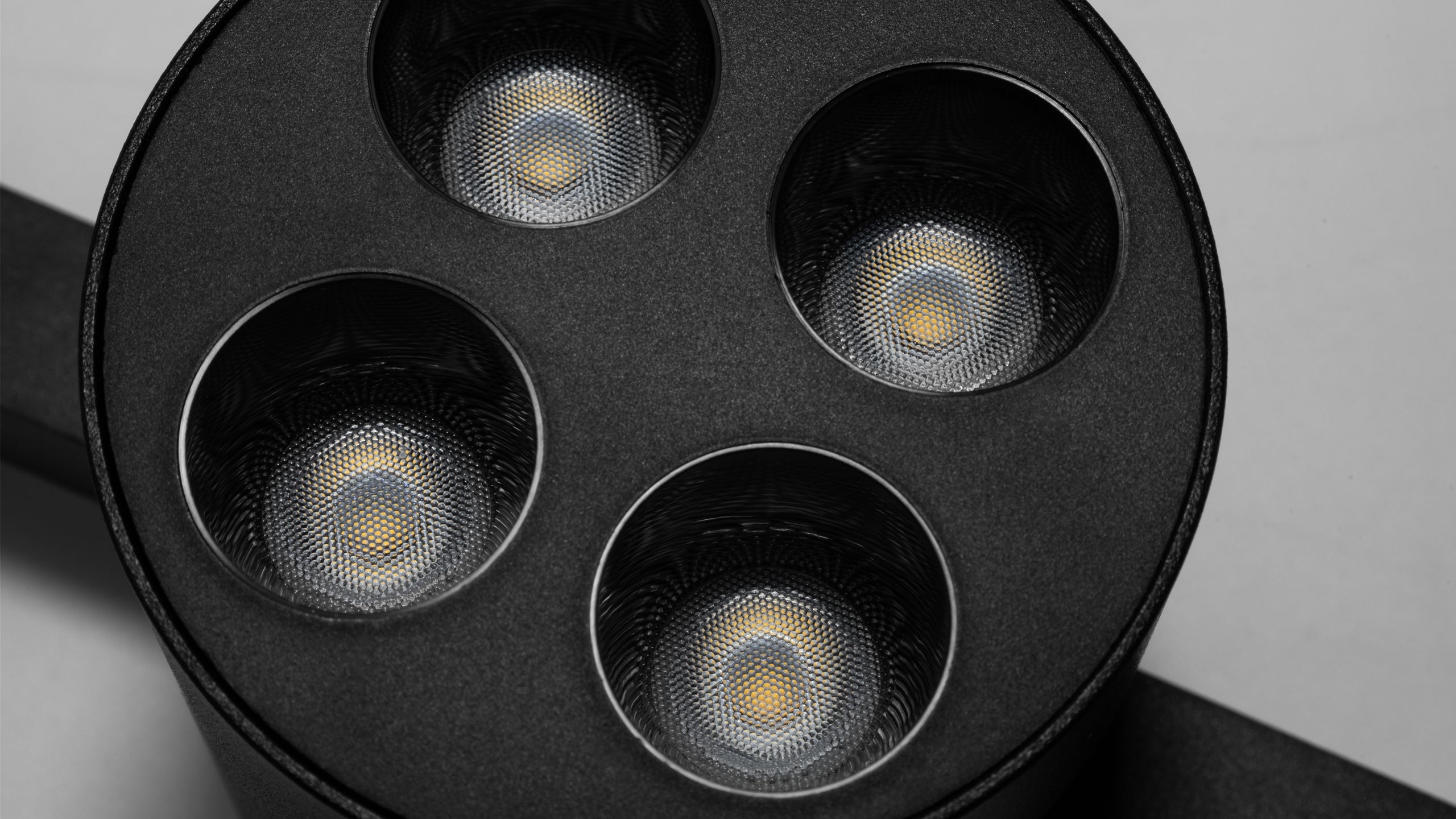 Осветително тяло Achil R Darklight за магнитна система 23mm OM и ОМ Slim