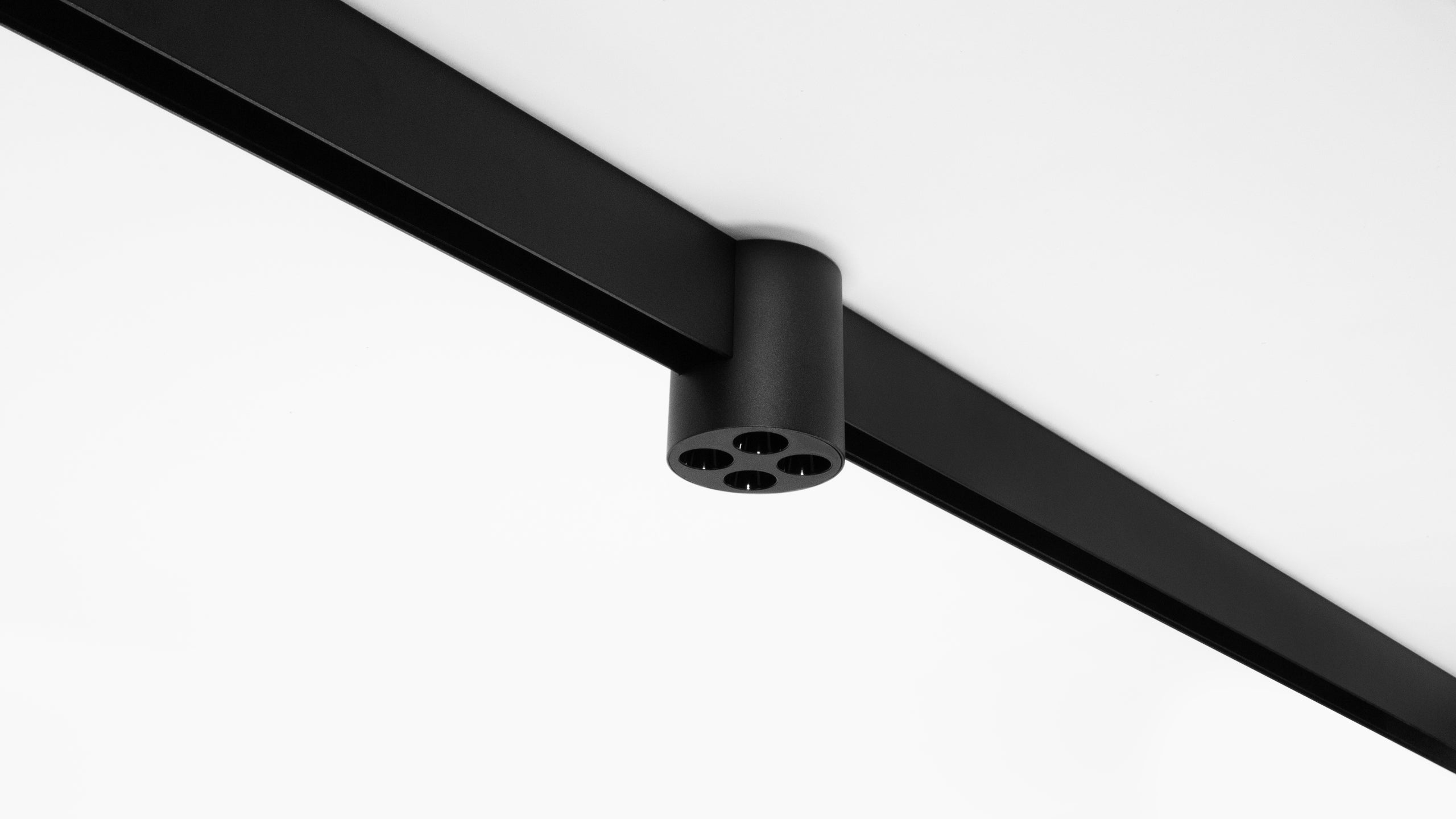 Осветително тяло Achil R Darklight за магнитна система 23mm OM и ОМ Slim