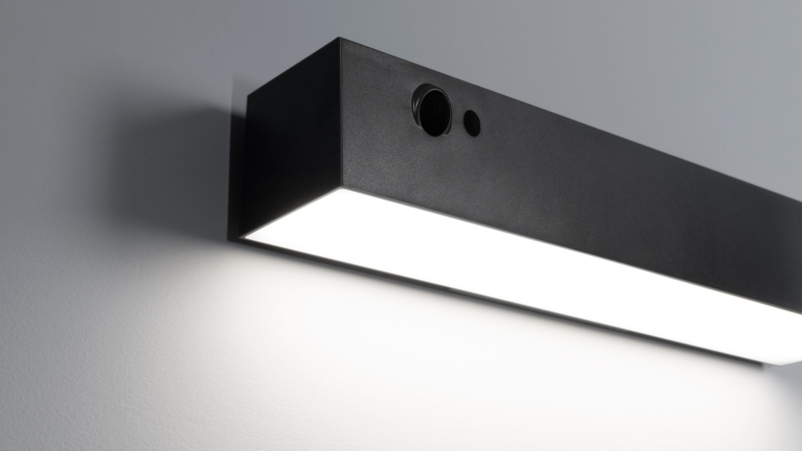 Соларен фасаден LED аплик Bright | PIR сензор | 1.5W | IP54