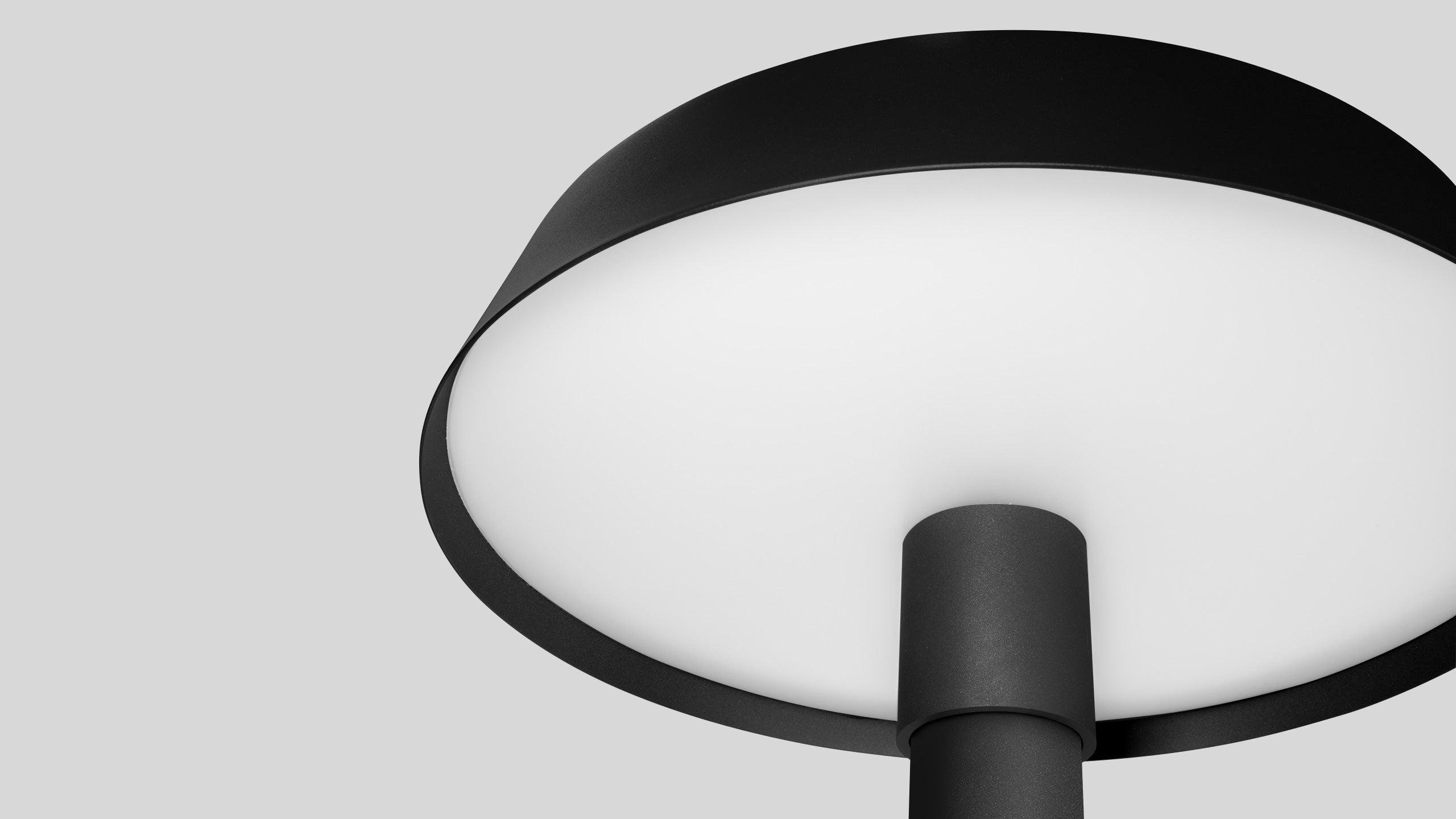 Улична LED лампа SOLO | 360° разсейване | 50W | 3000K