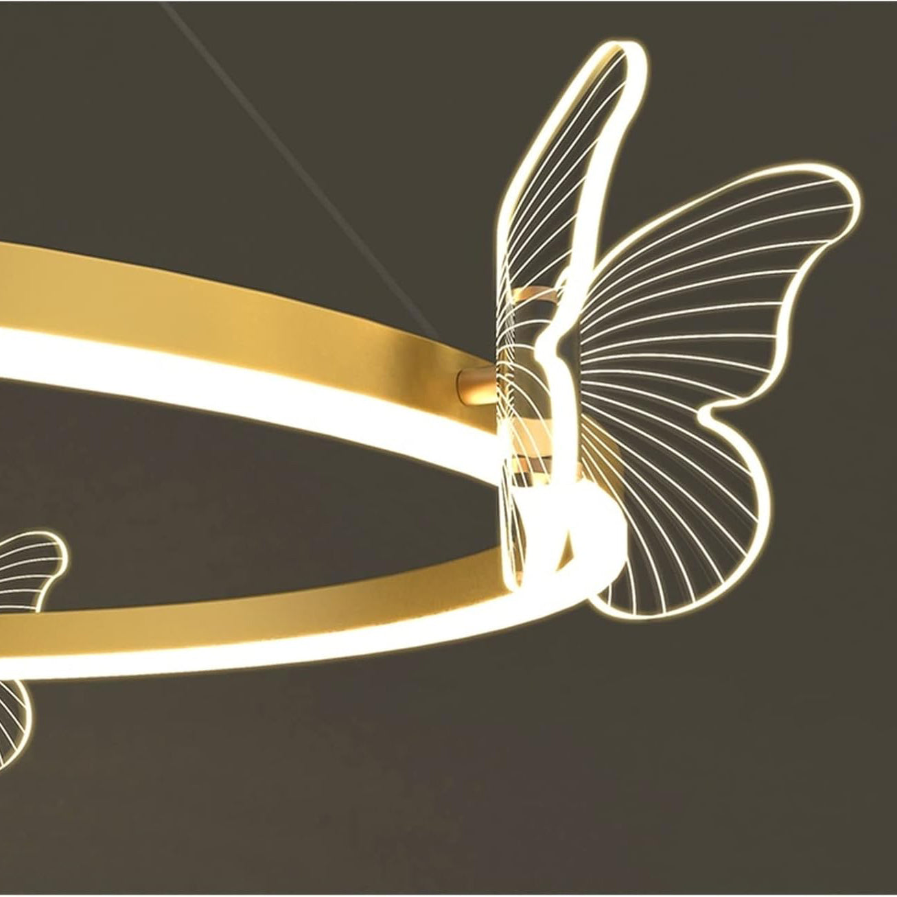 Висящ златист полилей Ring Bee с пеперуди