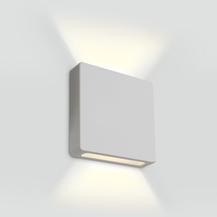 Бял IP65 WALL Вградено COB 2W WW (топло бяло) 700mA Dark-Light (задълбочен оптичен конус)