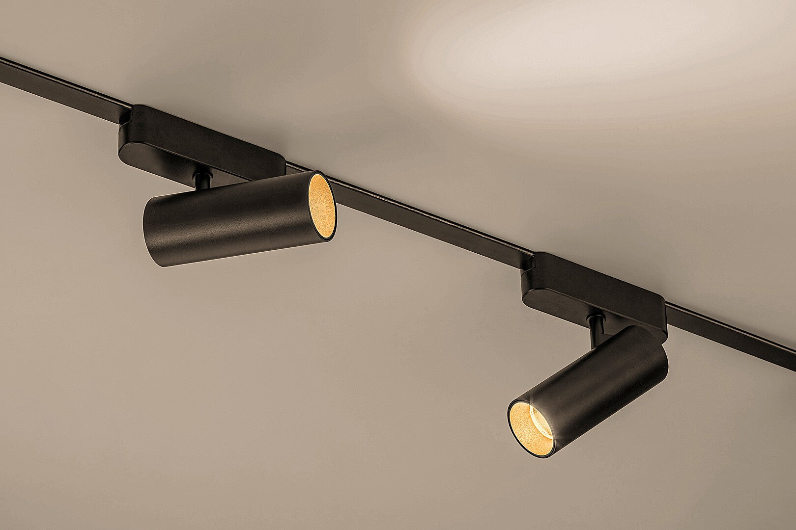 LiTrack спот 04W, 10W,800lm,3000K, D4,3cm